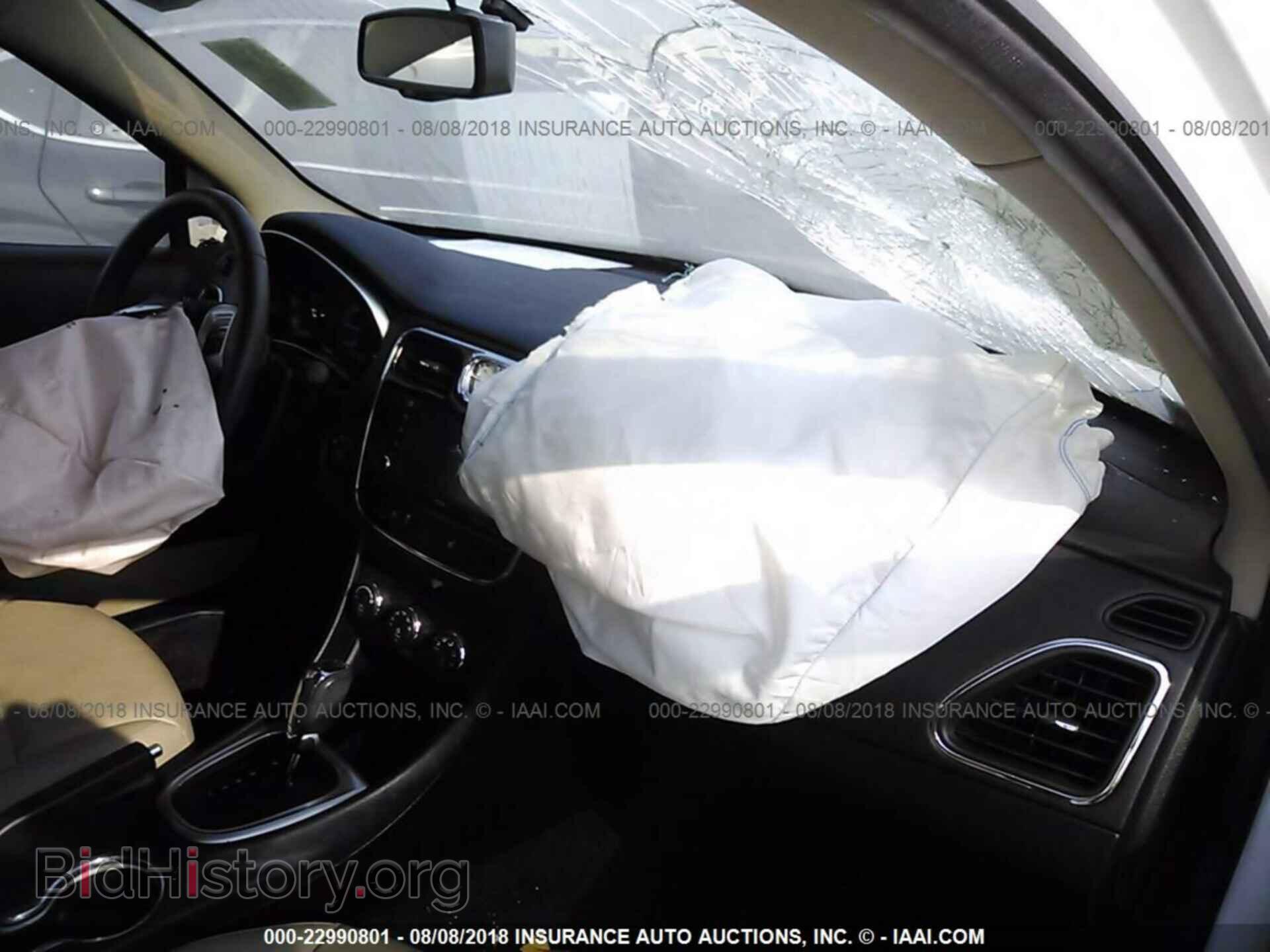 2012 Chrysler 200 - VIN: 1C3CCBCG5CN165014 - Photo 5