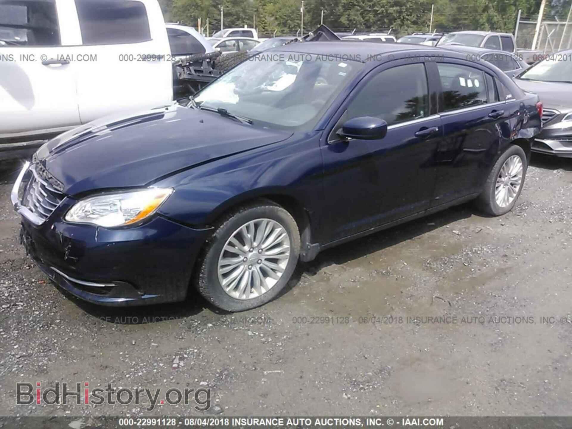 2013 CHRYSLER 200 - VIN: 1C3CCBAB0DN670659 - Фото 2
