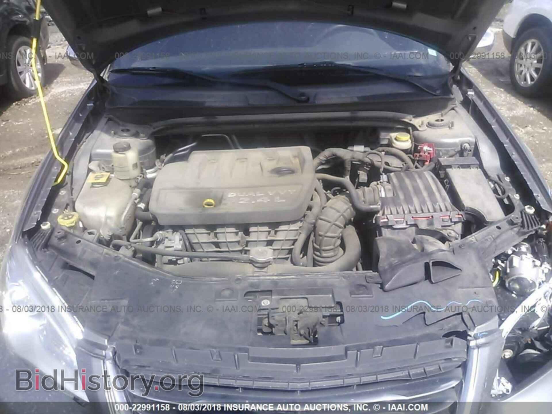 2011 Chrysler 200 - VIN: 1C3BC1FB3BN592891 - Фото 10