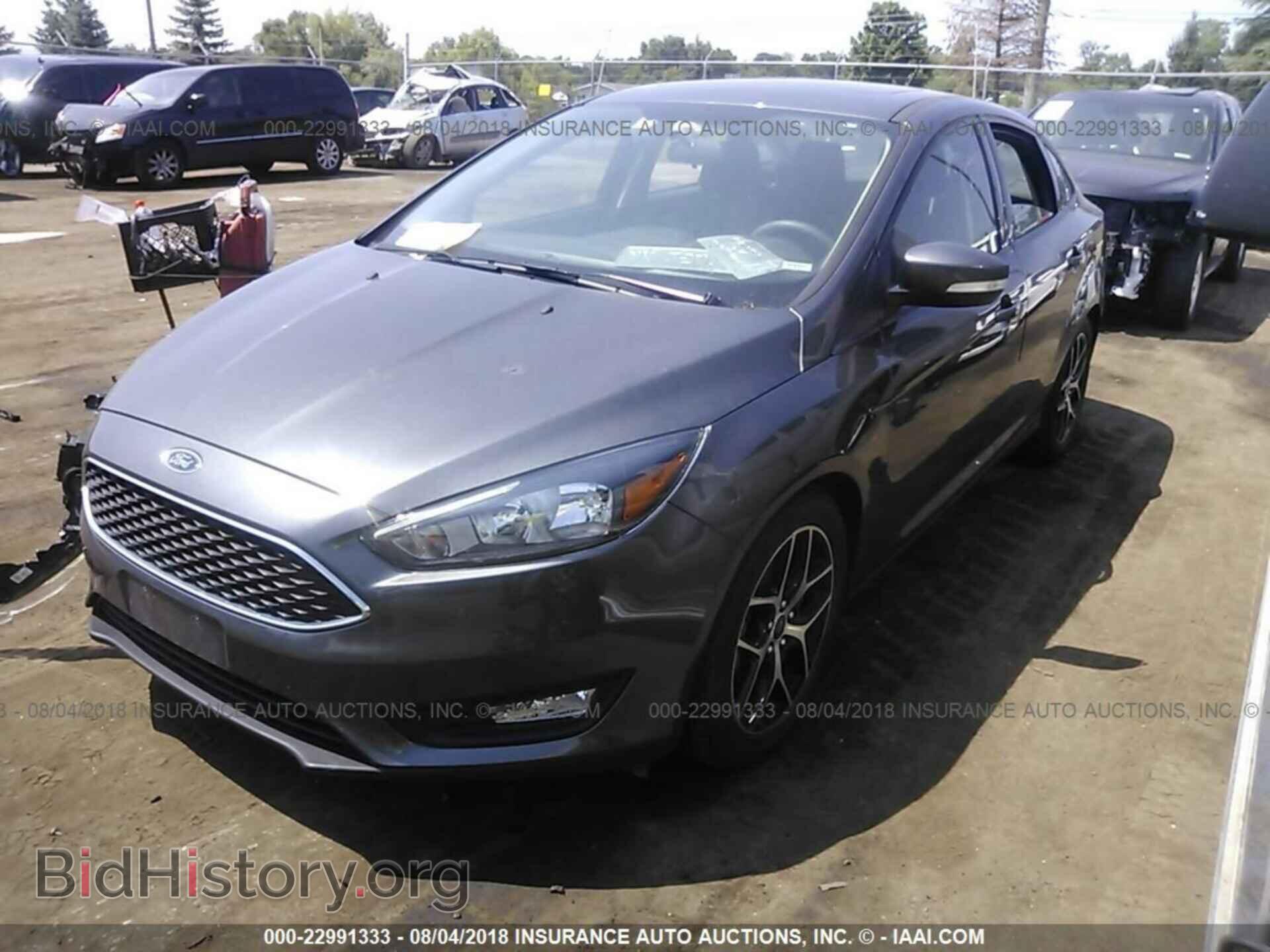 2017 Ford Focus - VIN: 1FADP3H22HL279455 - Фото 2