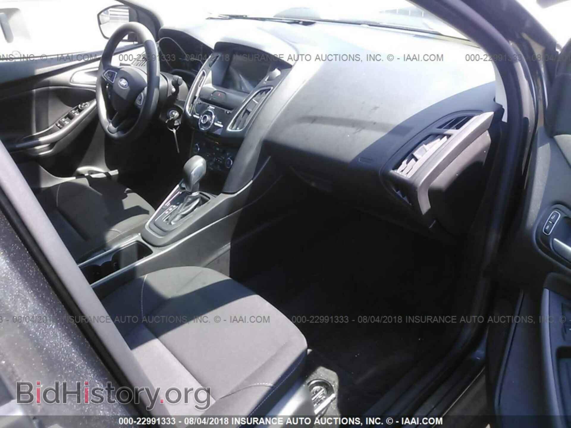 2017 Ford Focus - VIN: 1FADP3H22HL279455 - Фото 5