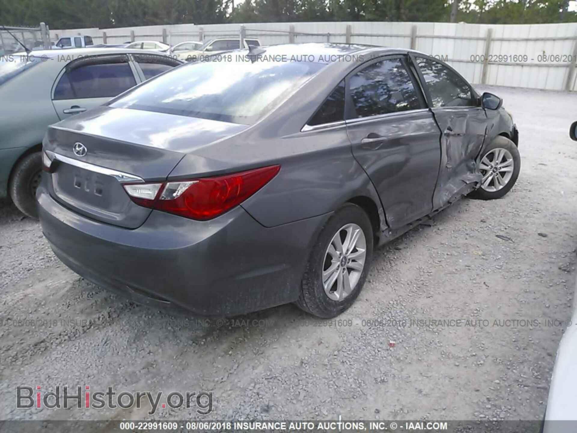 2012 Hyundai Sonata - VIN: 5NPEB4AC4CH488375 - Photo 4