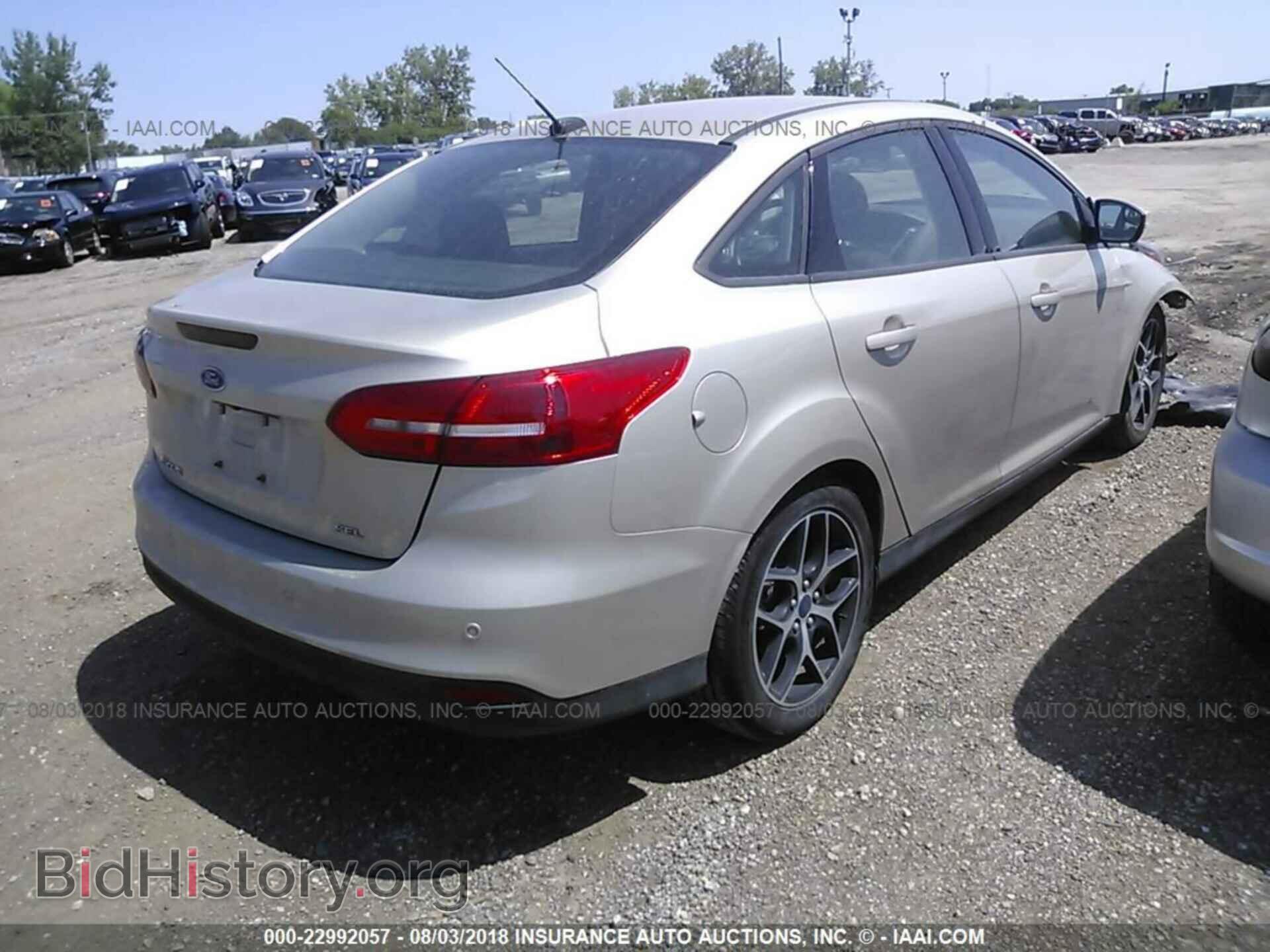 2017 Ford Focus - VIN: 1FADP3H23HL228546 - Фото 4