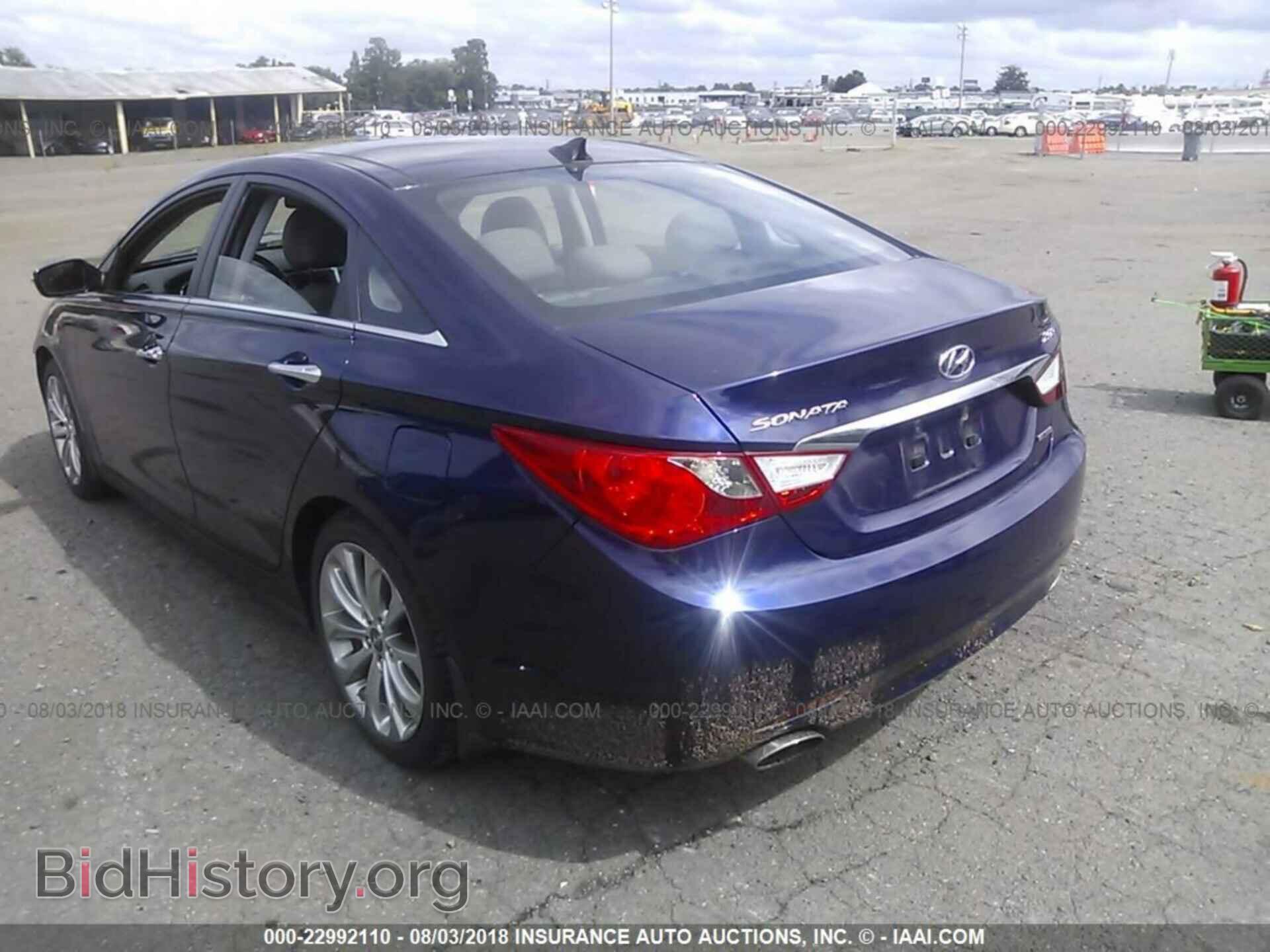 2012 Hyundai Sonata - VIN: 5NPEC4ABXCH397342 - Photo 3