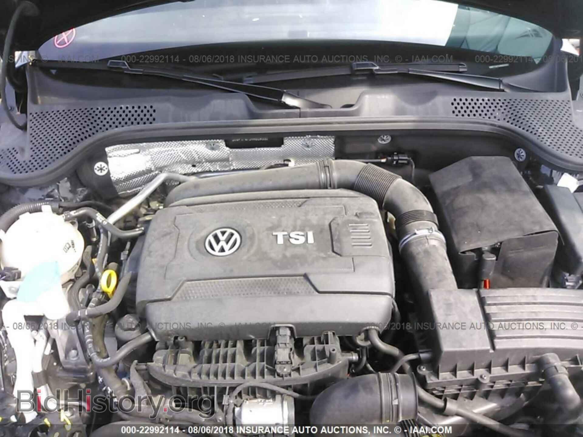 2017 Volkswagen Beetle - VIN: 3VWF17AT2HM609332 - Фото 10