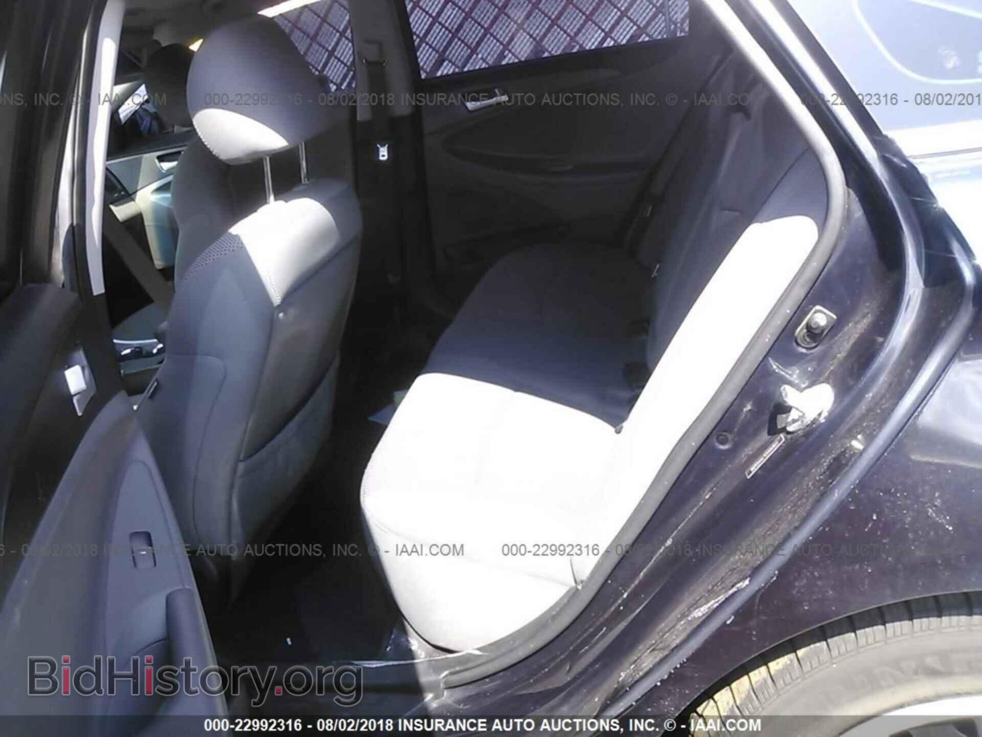 2012 Hyundai Sonata - VIN: 5NPEB4AC7CH490802 - Фото 8