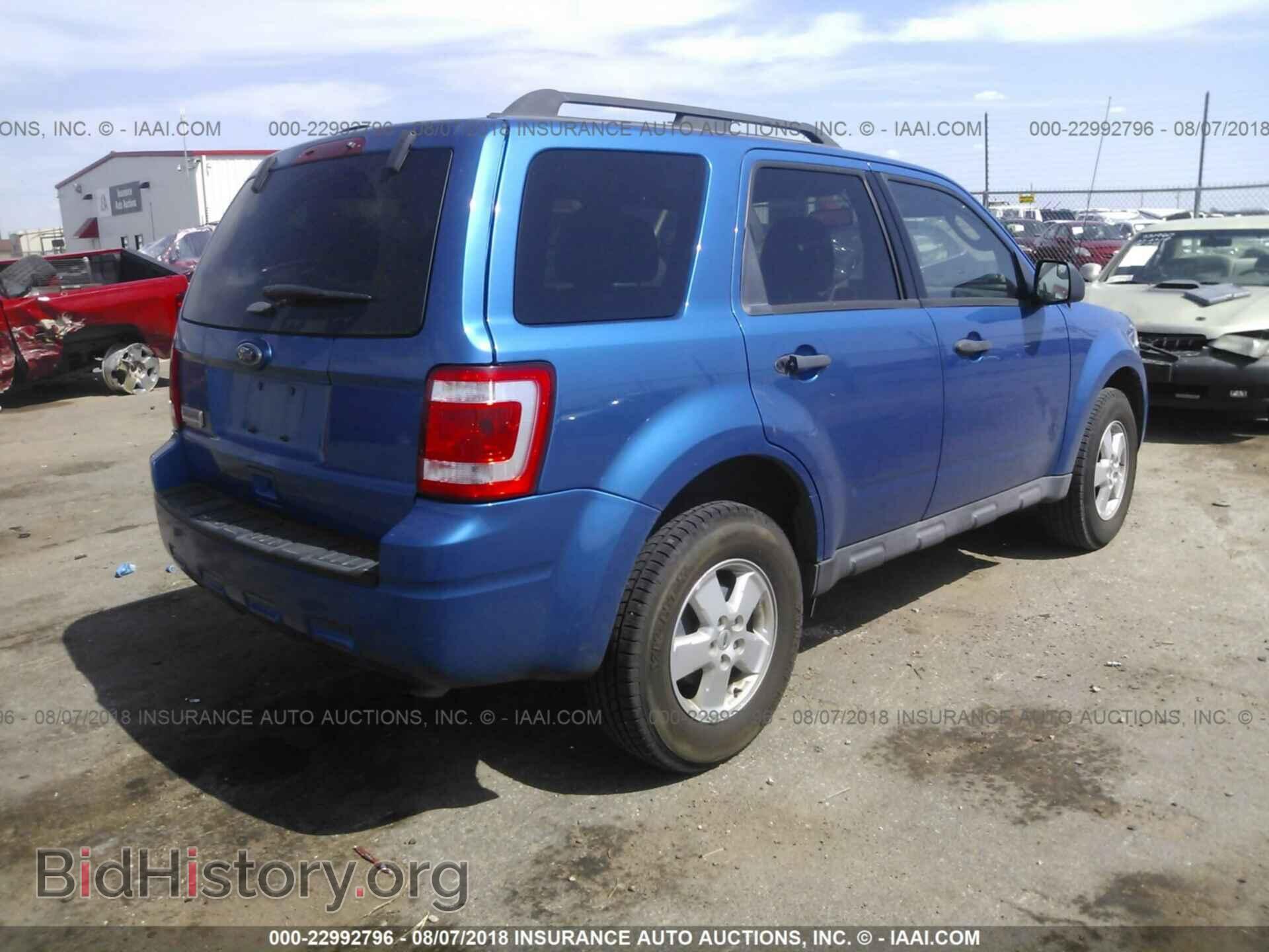 2011 Ford Escape - VIN: 1FMCU0D75BKB67076 - Фото 4