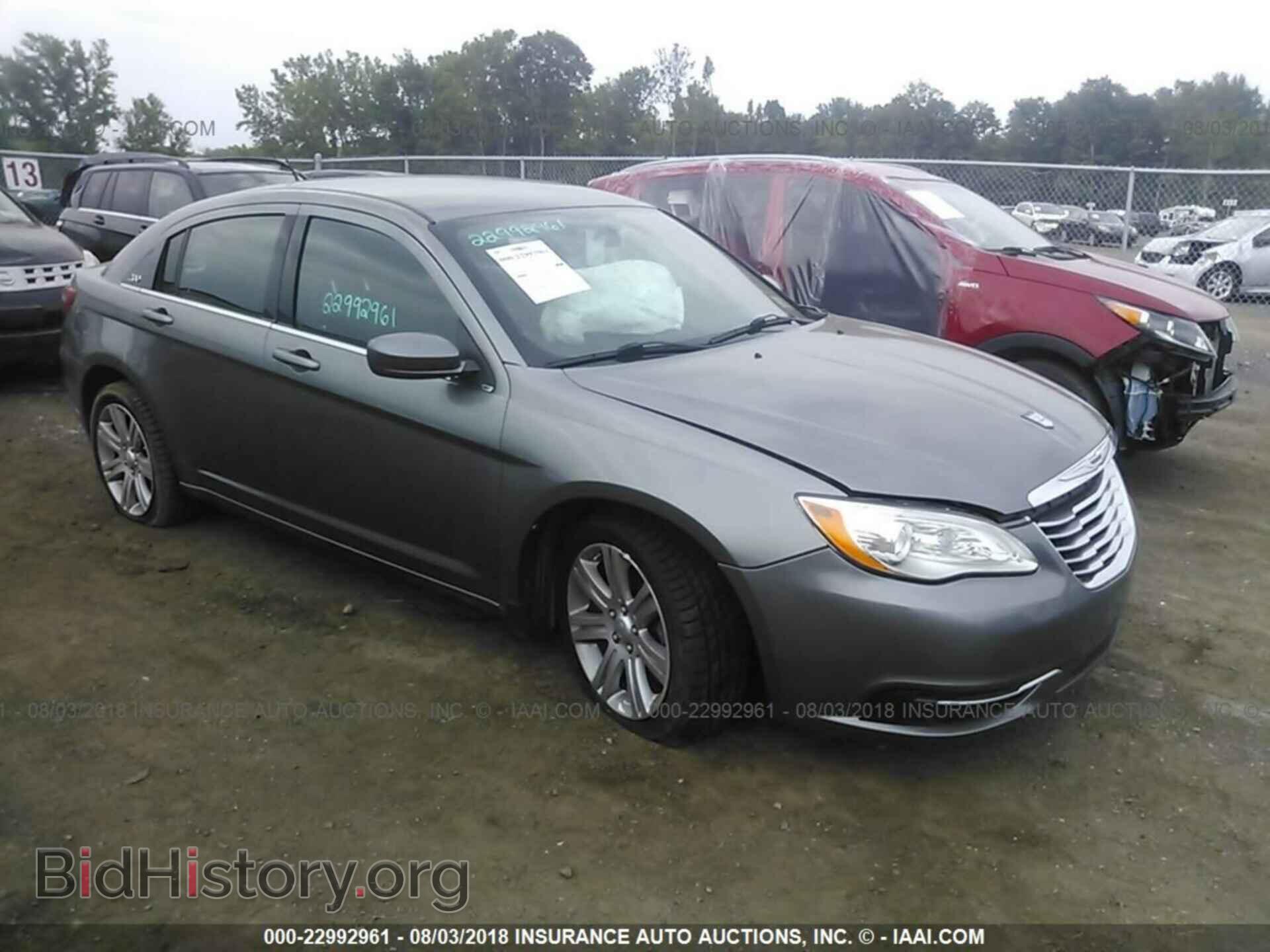 Photo 1C3CCBAB0DN735834 - Chrysler 200 2013