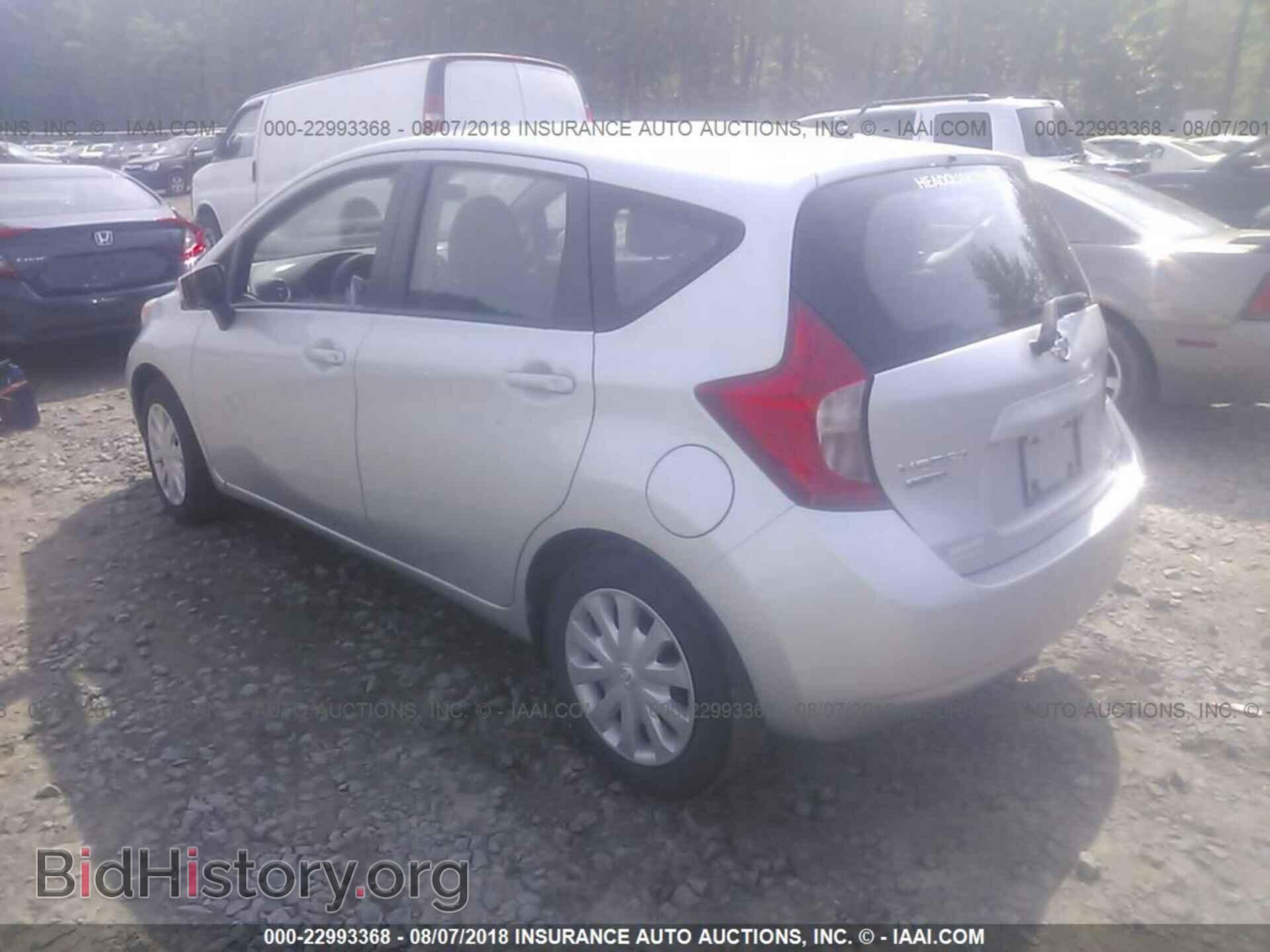 2015 Nissan Versa note - VIN: 3N1CE2CP8FL417352 - Фото 3