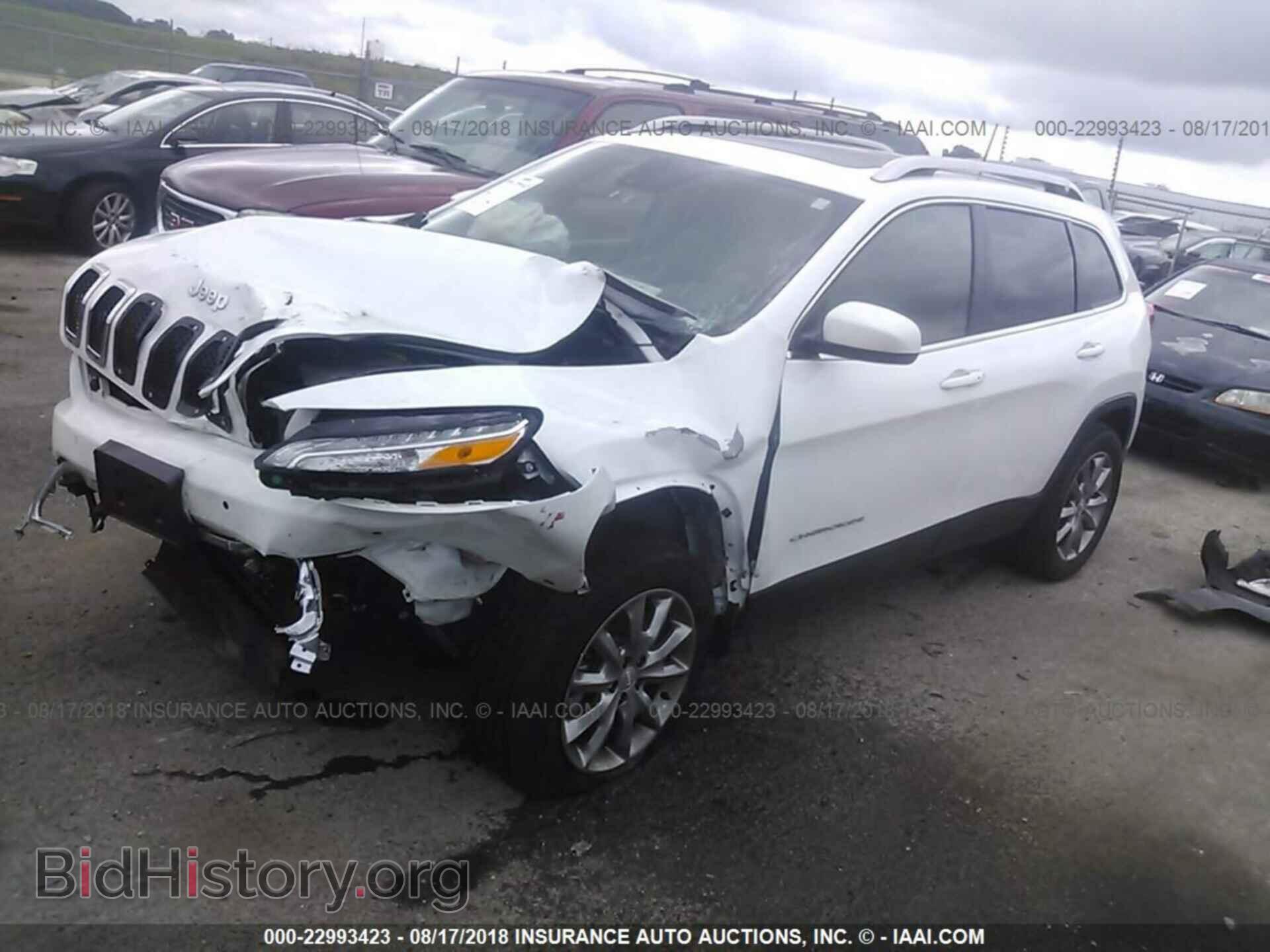 2017 Jeep Cherokee - VIN: 1C4PJMDS4HD214170 - Фото 2