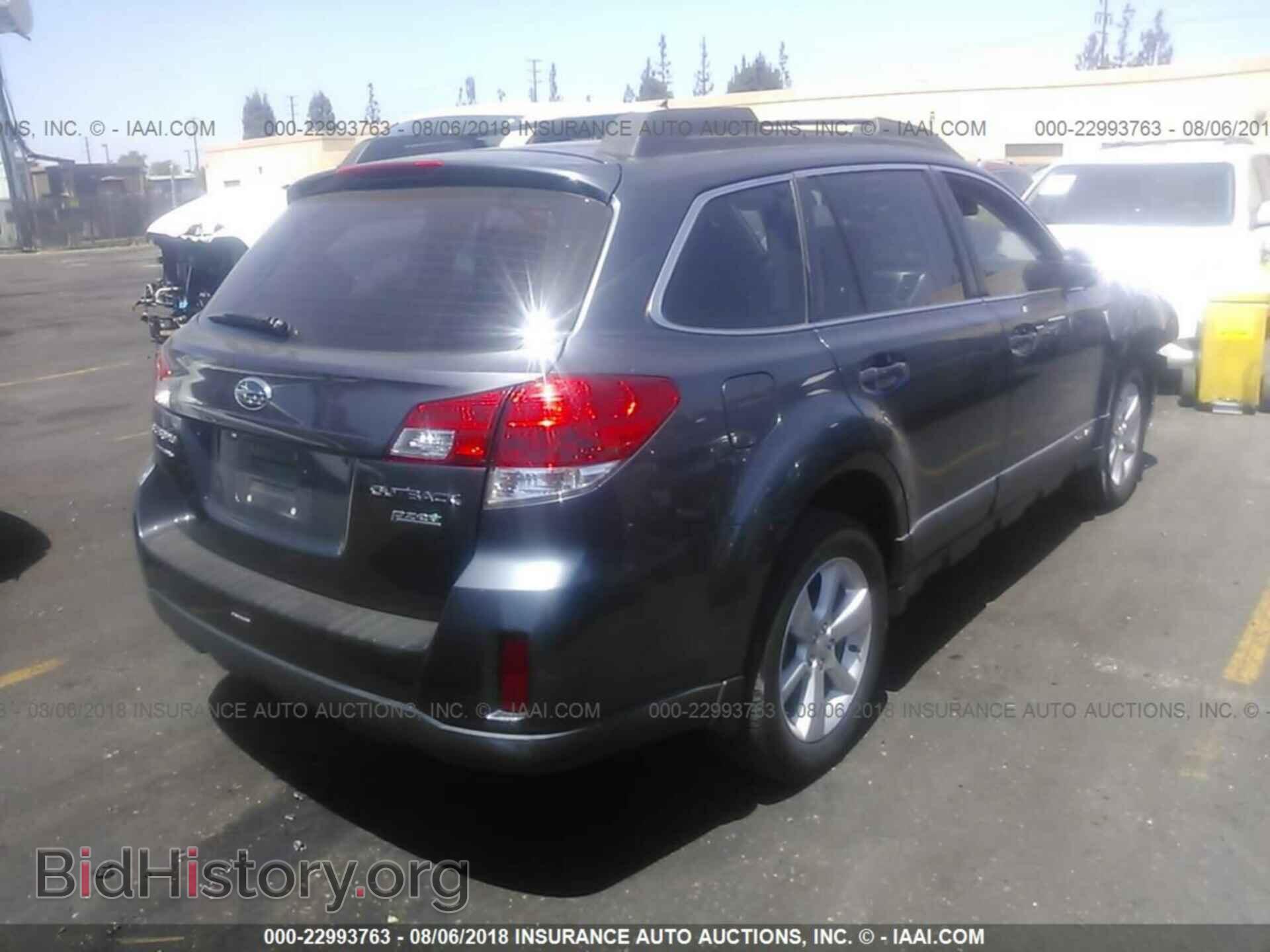 2014 Subaru Outback - VIN: 4S4BRBAC2E3266110 - Фото 4
