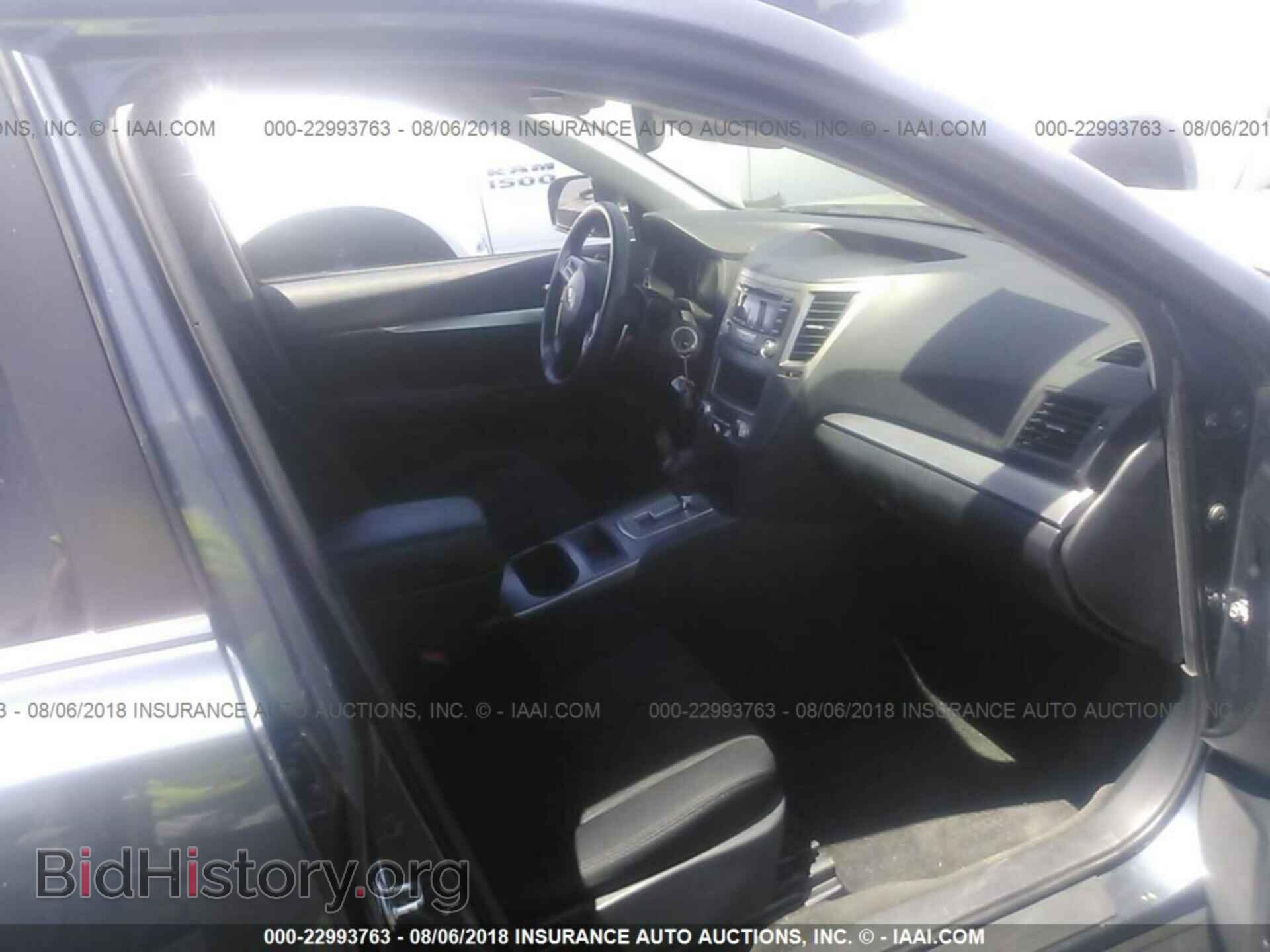 2014 Subaru Outback - VIN: 4S4BRBAC2E3266110 - Фото 5