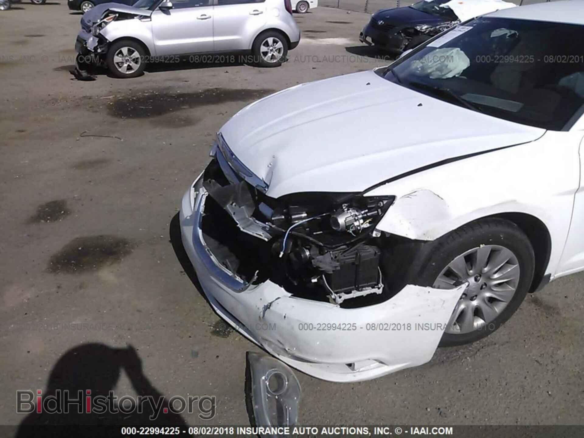 2014 Chrysler 200 - VIN: 1C3CCBAB5EN206977 - Фото 6