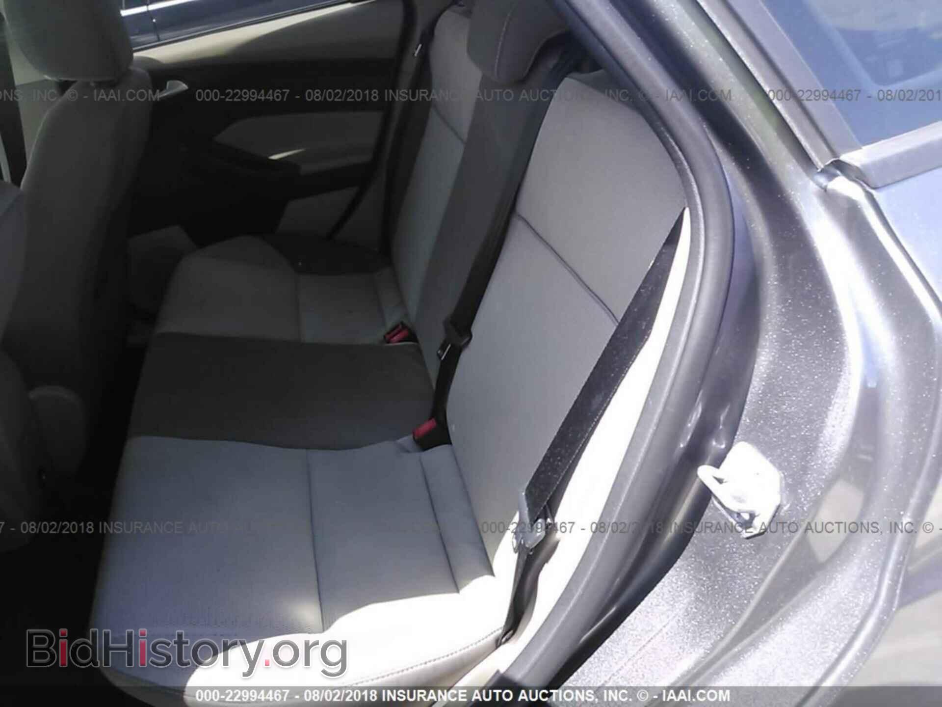 2014 Ford Focus - VIN: 1FADP3F22EL243618 - Photo 8