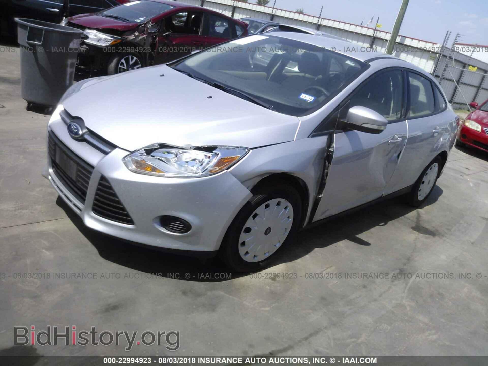 2013 Ford Focus - VIN: 1FADP3F22DL195374 - Фото 2