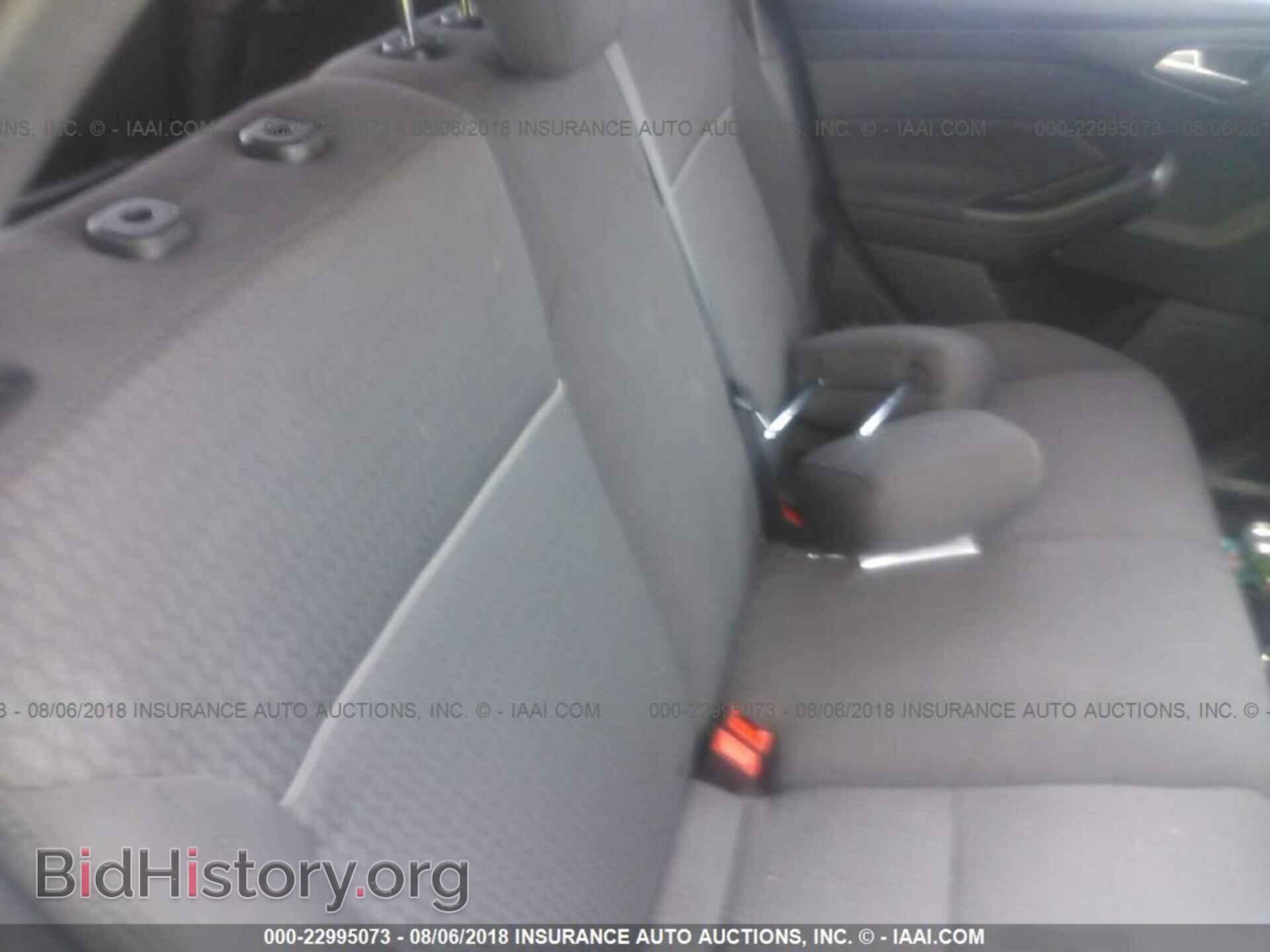 2012 Ford Focus - VIN: 1FAHP3M24CL134207 - Photo 8