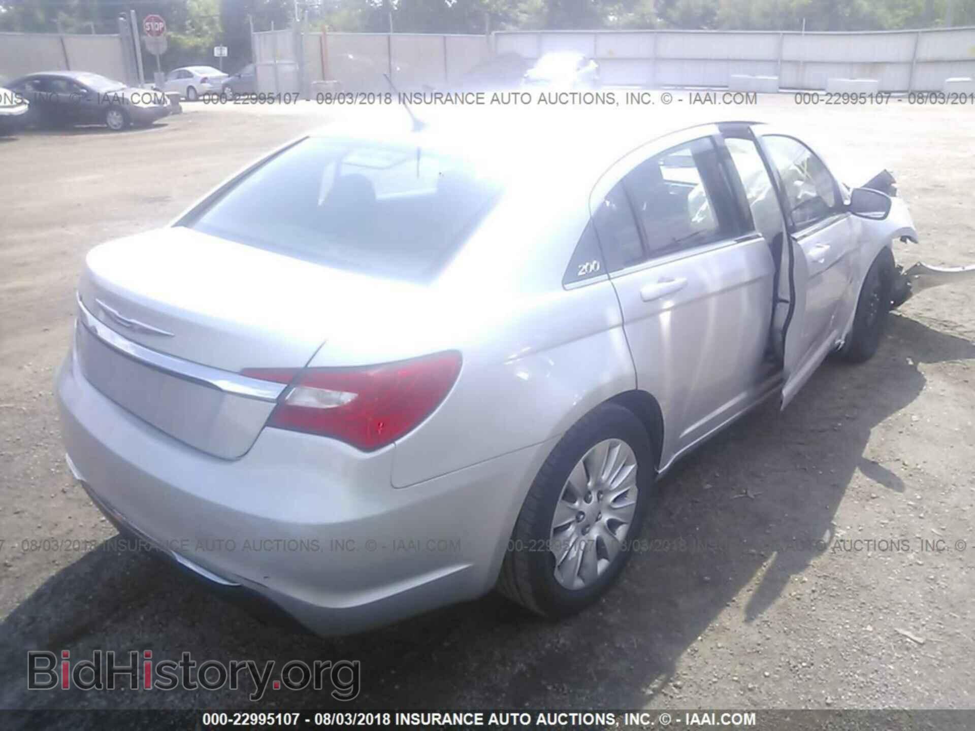 2012 Chrysler 200 - VIN: 1C3CCBAB5CN226286 - Photo 4