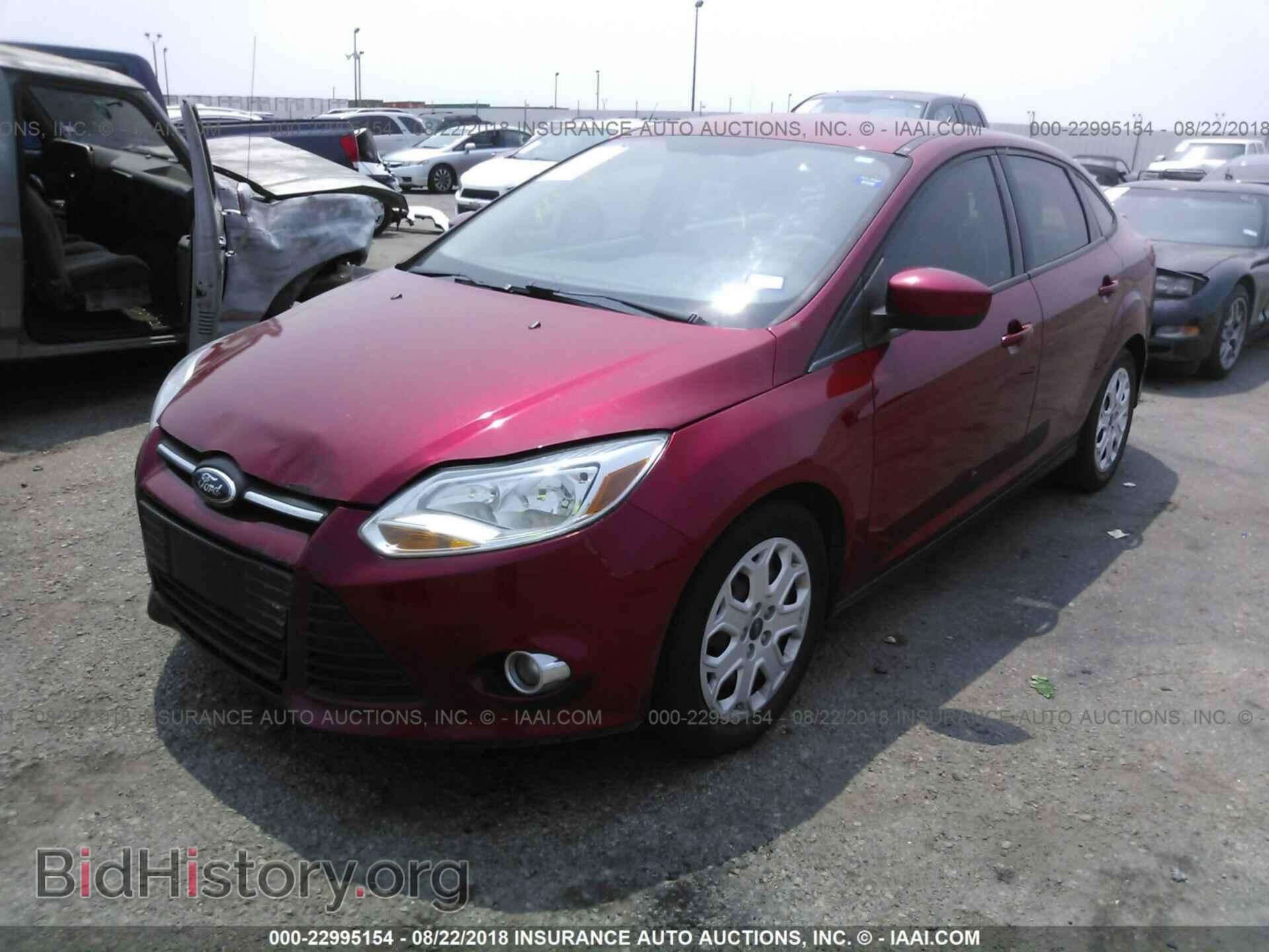2012 Ford Focus - VIN: 1FAHP3F26CL347205 - Photo 2