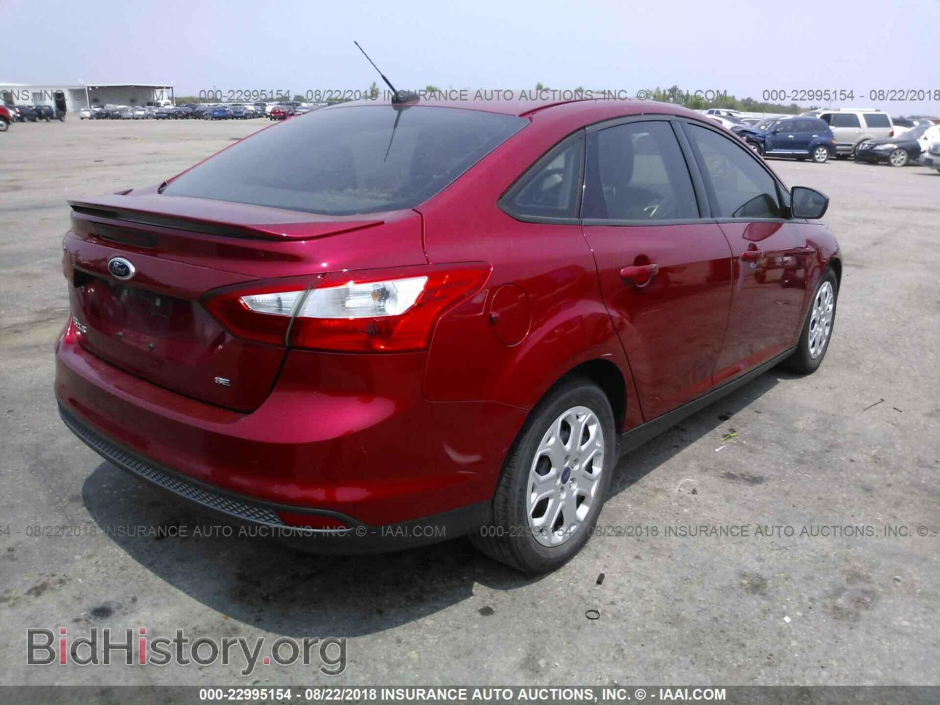 2012 Ford Focus - VIN: 1FAHP3F26CL347205 - Photo 4