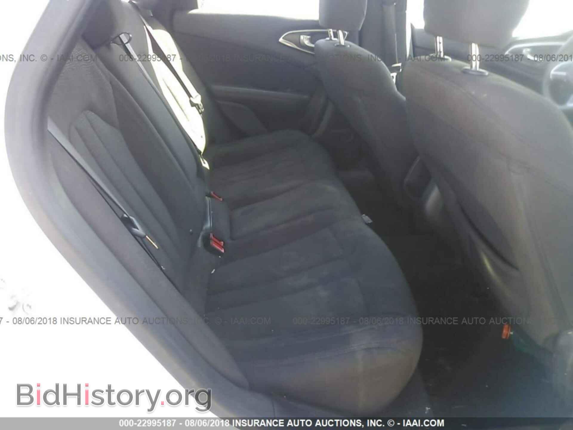 2016 Chrysler 200 - VIN: 1C3CCCAB4GN160843 - Photo 8