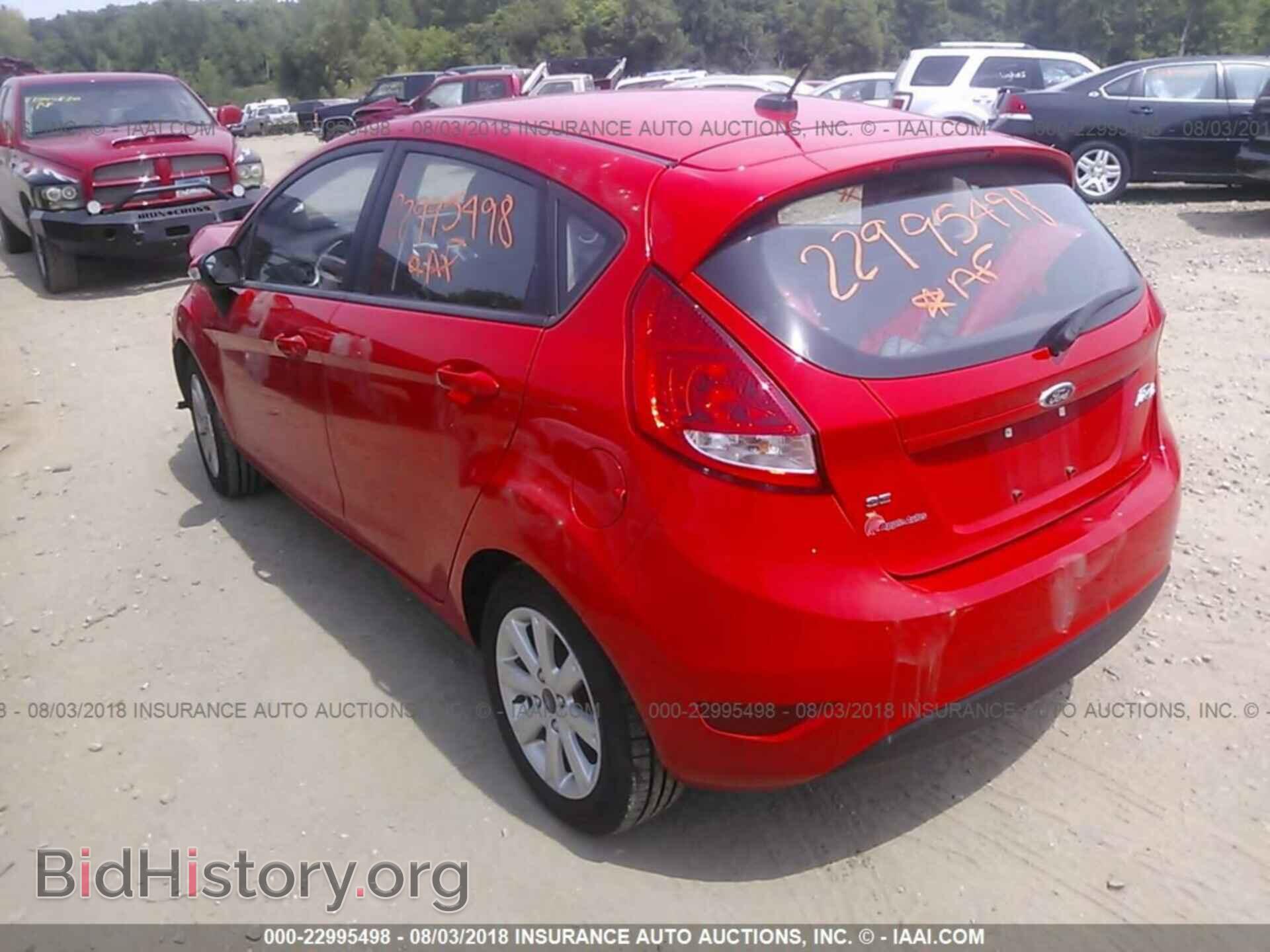 2013 Ford Fiesta - VIN: 3FADP4EJ3DM208064 - Фото 3