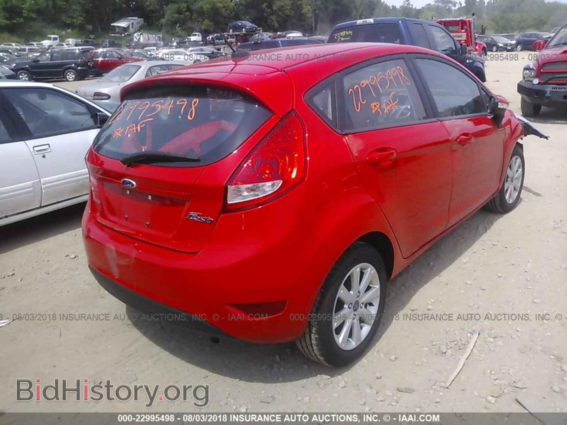 2013 Ford Fiesta - VIN: 3FADP4EJ3DM208064 - Фото 4