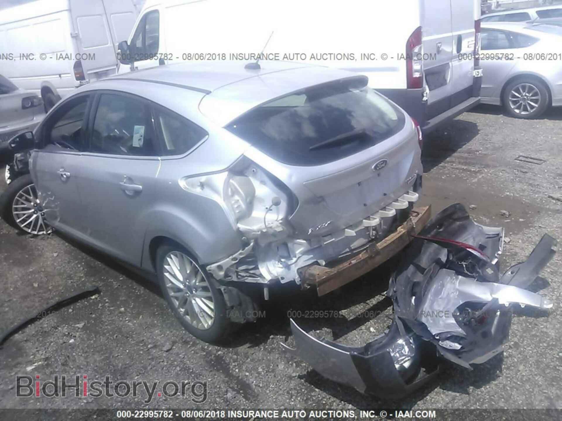2014 Ford Focus - VIN: 1FADP3N28EL142942 - Фото 3