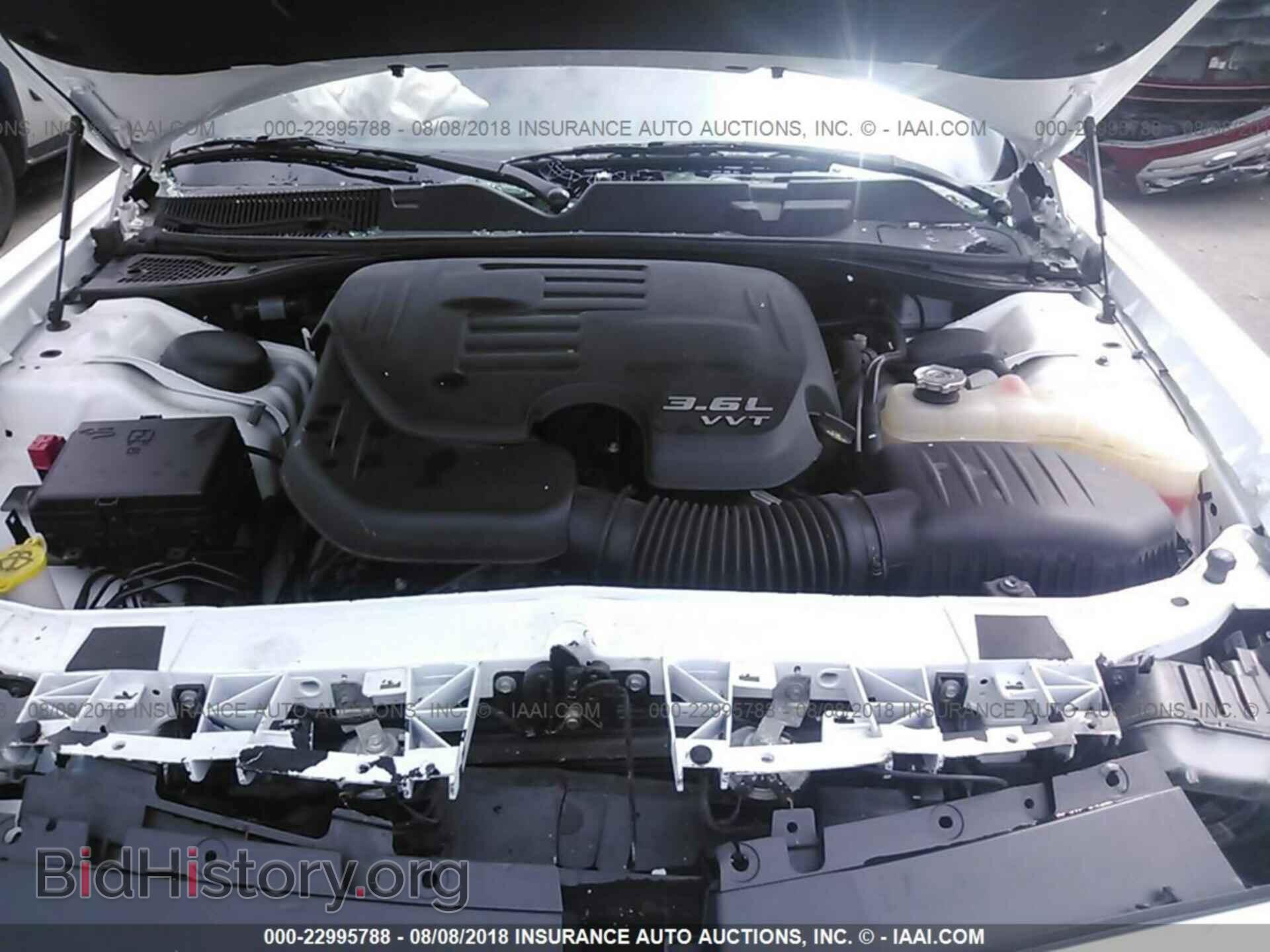 2016 Dodge Challenger - VIN: 2C3CDZAG5GH290263 - Photo 10