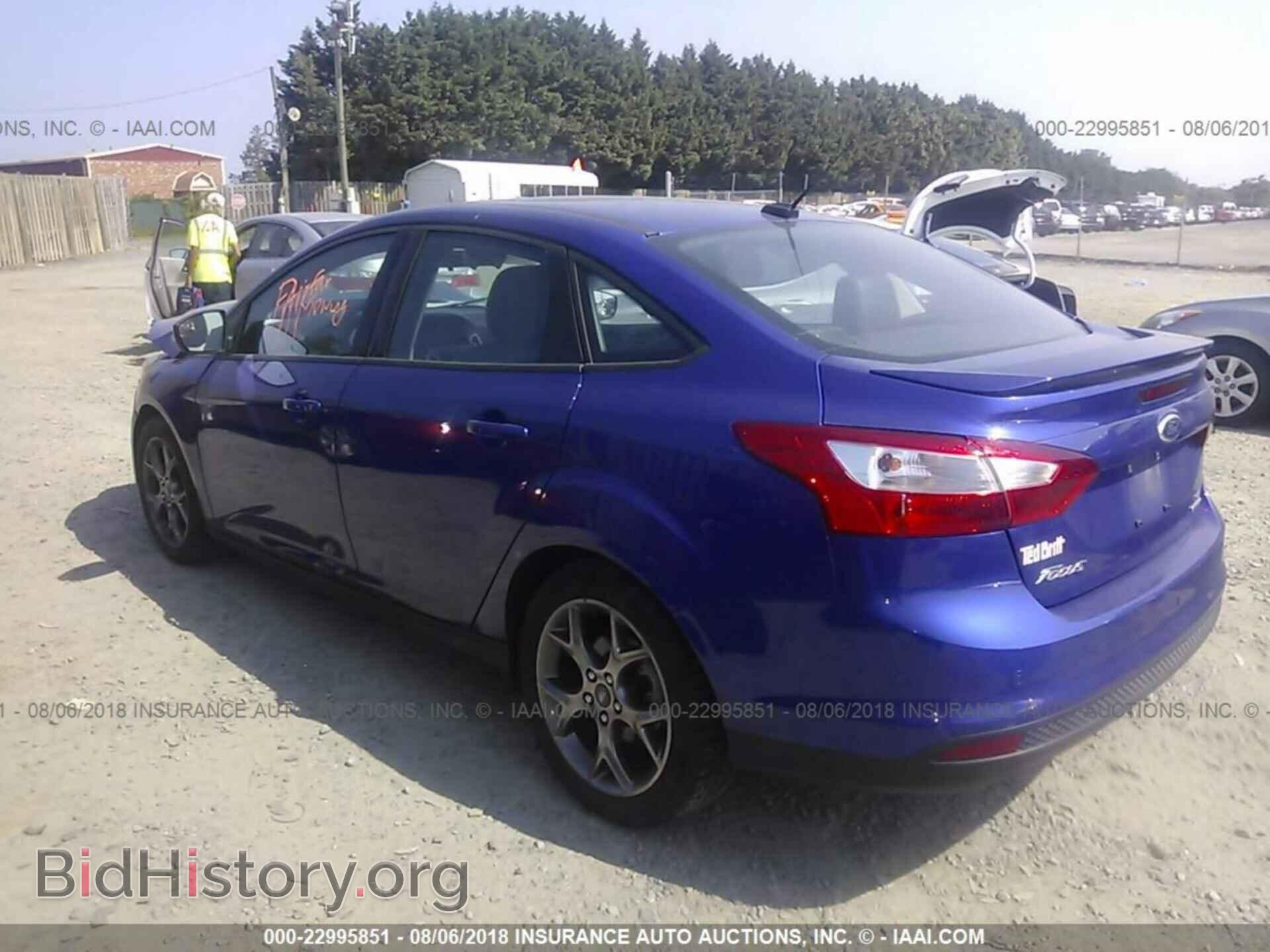 2013 Ford Focus - VIN: 1FADP3F23DL383563 - Photo 3