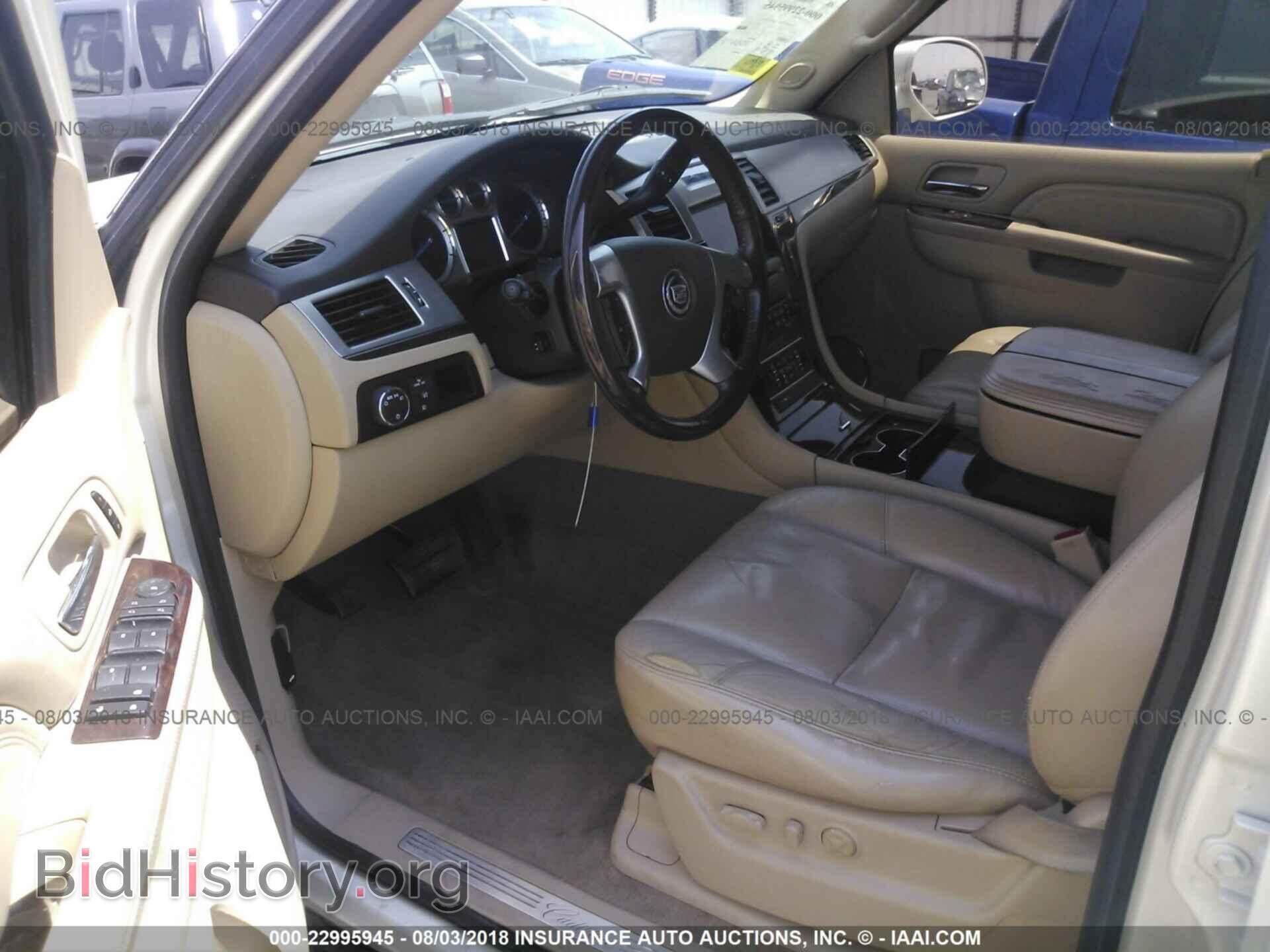 2010 CADILLAC ESCALADE - VIN: 1GYUCAEF0AR215641 - Фото 5