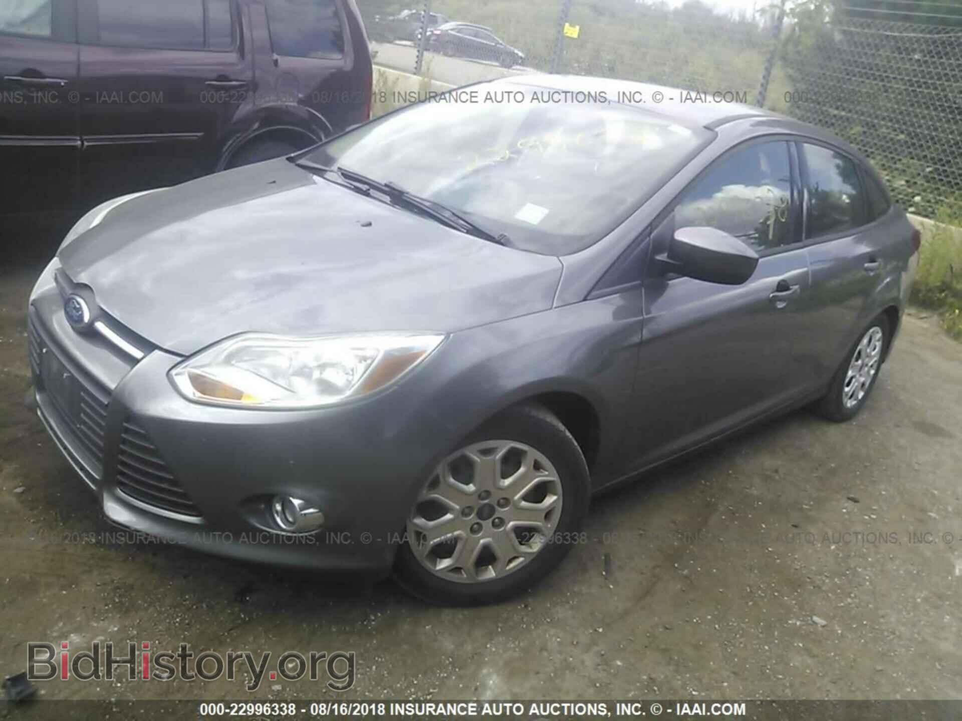 2012 Ford Focus - VIN: 1FAHP3F2XCL156905 - Photo 2