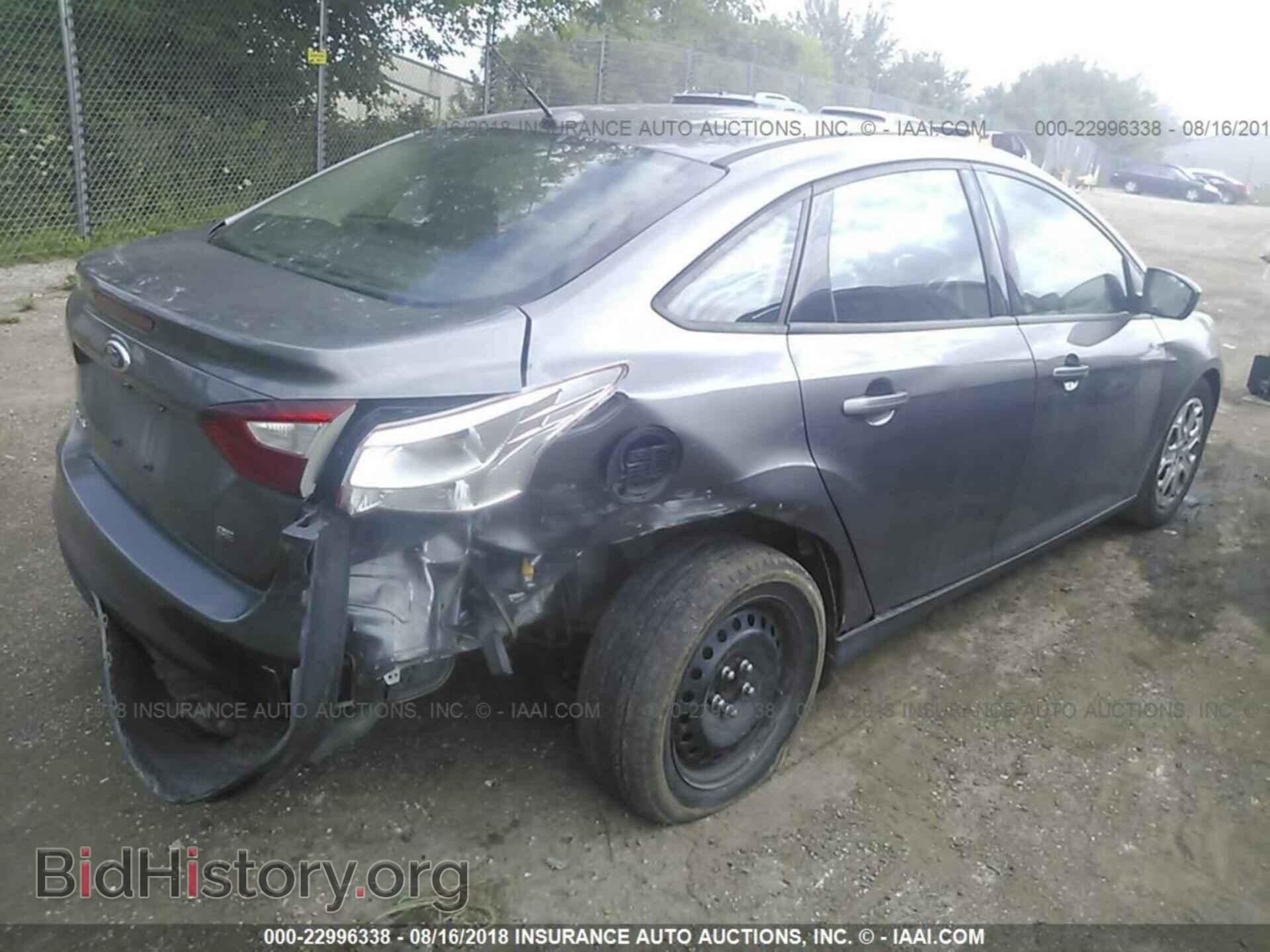 2012 Ford Focus - VIN: 1FAHP3F2XCL156905 - Photo 4
