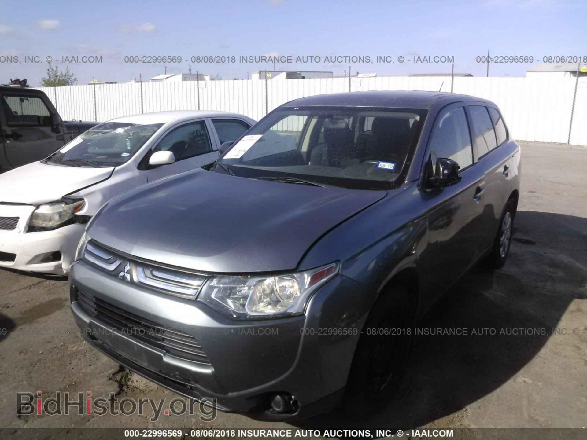 2014 Mitsubishi Outlander - VIN: JA4AD2A32EZ015111 - Фото 2