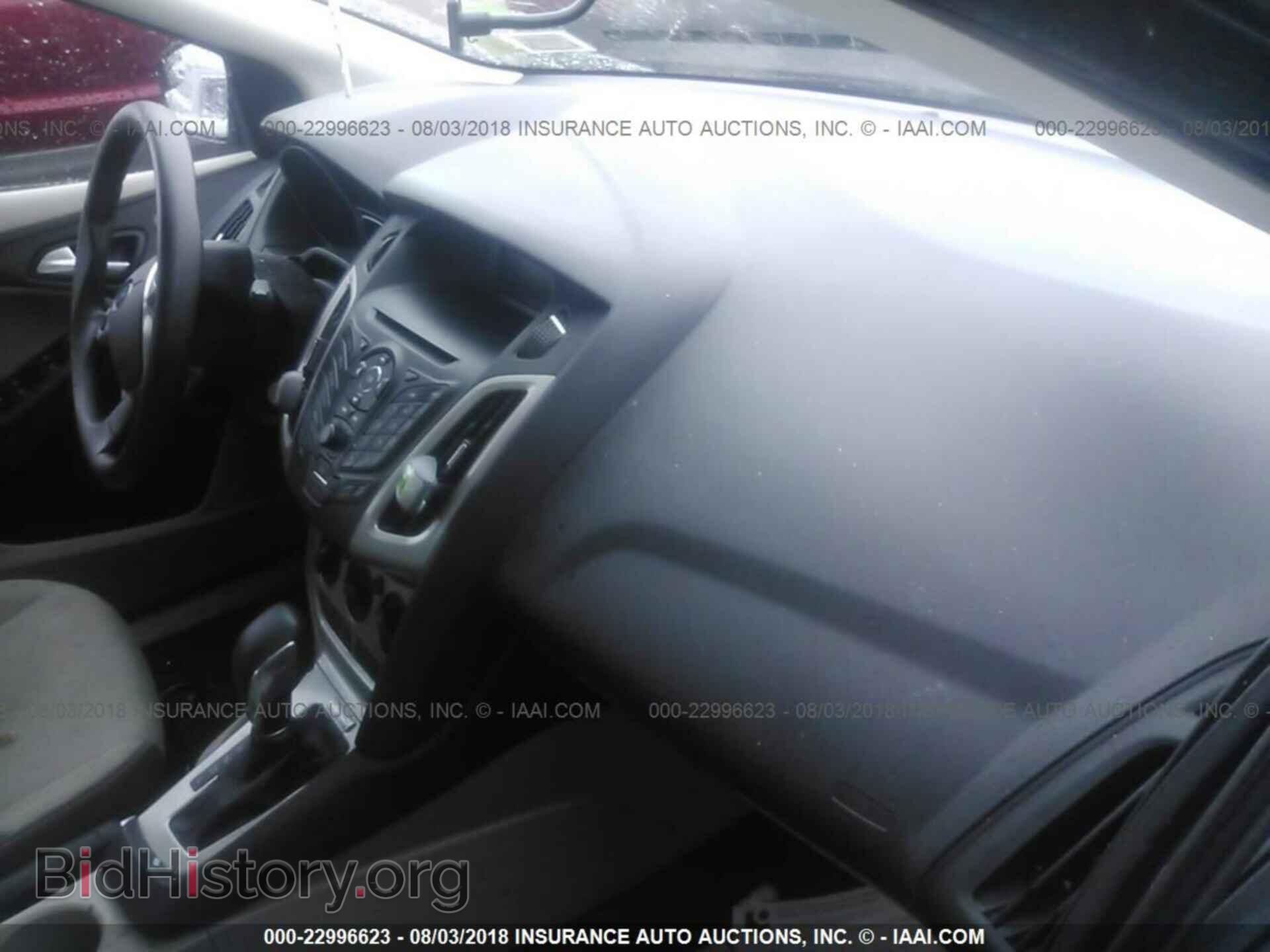2014 Ford Focus - VIN: 1FADP3F27EL424729 - Photo 5