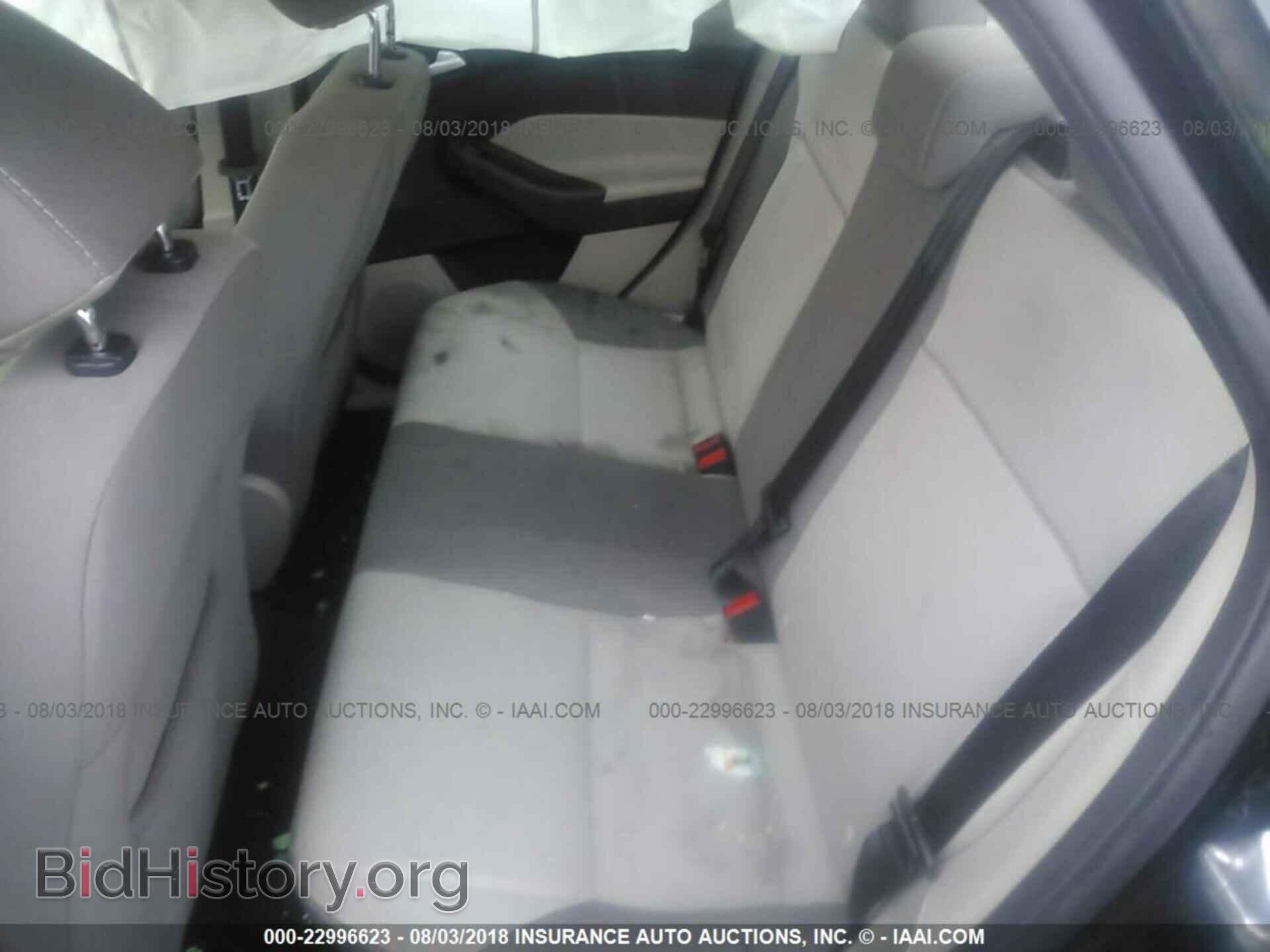 2014 Ford Focus - VIN: 1FADP3F27EL424729 - Photo 8