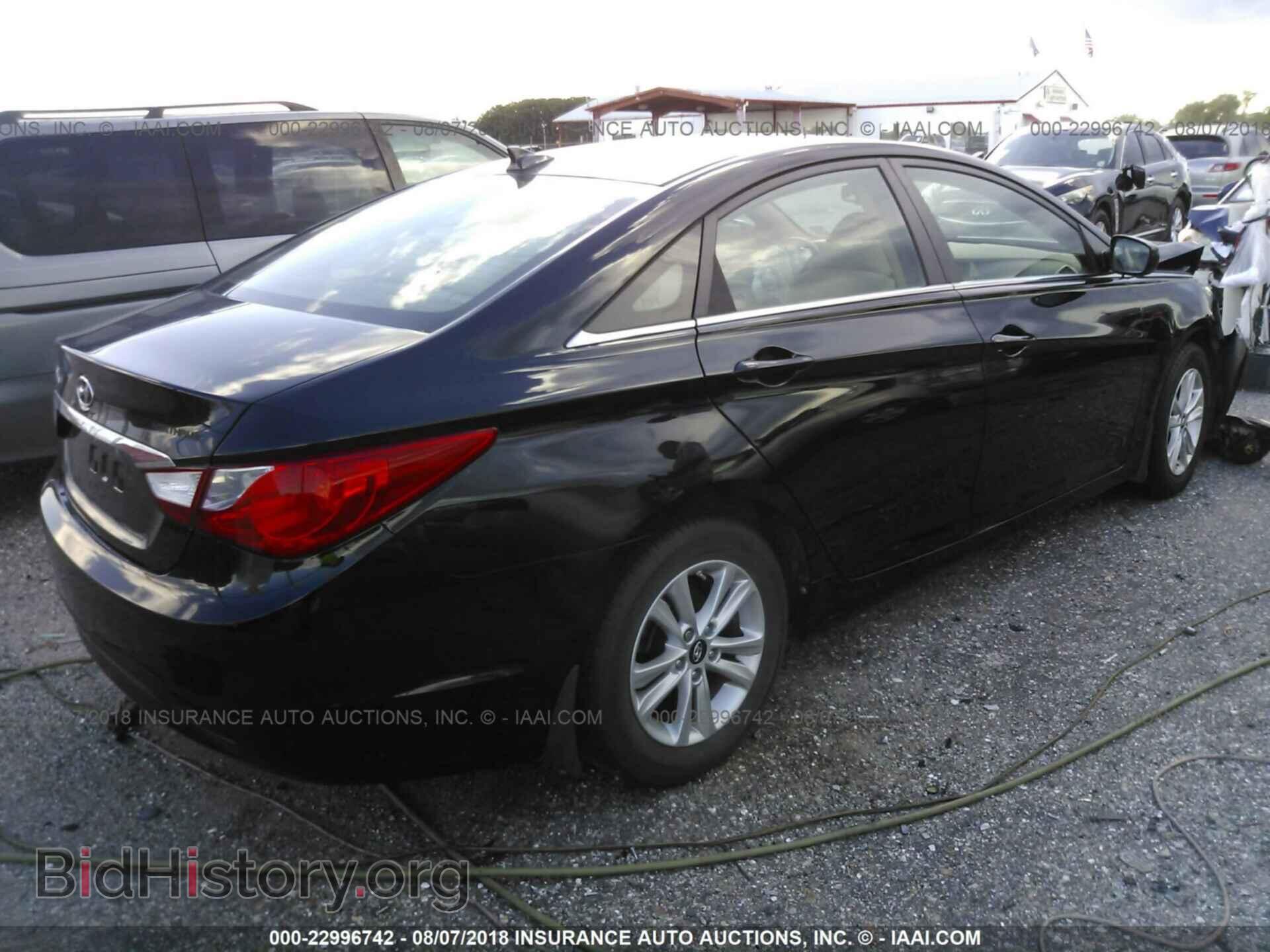 2012 Hyundai Sonata - VIN: 5NPEB4AC4CH458647 - Photo 4