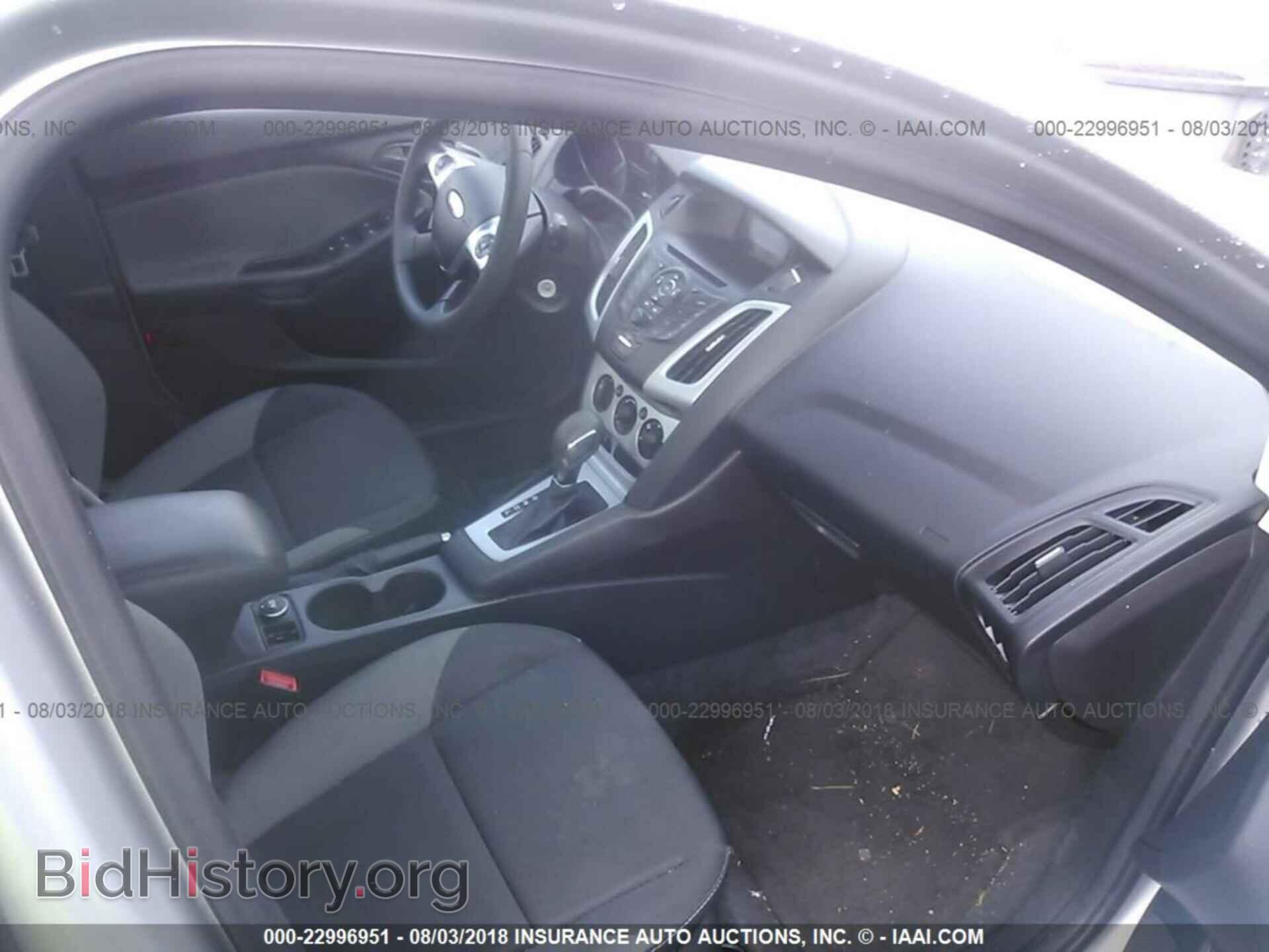2012 Ford Focus - VIN: 1FAHP3F28CL207575 - Photo 5