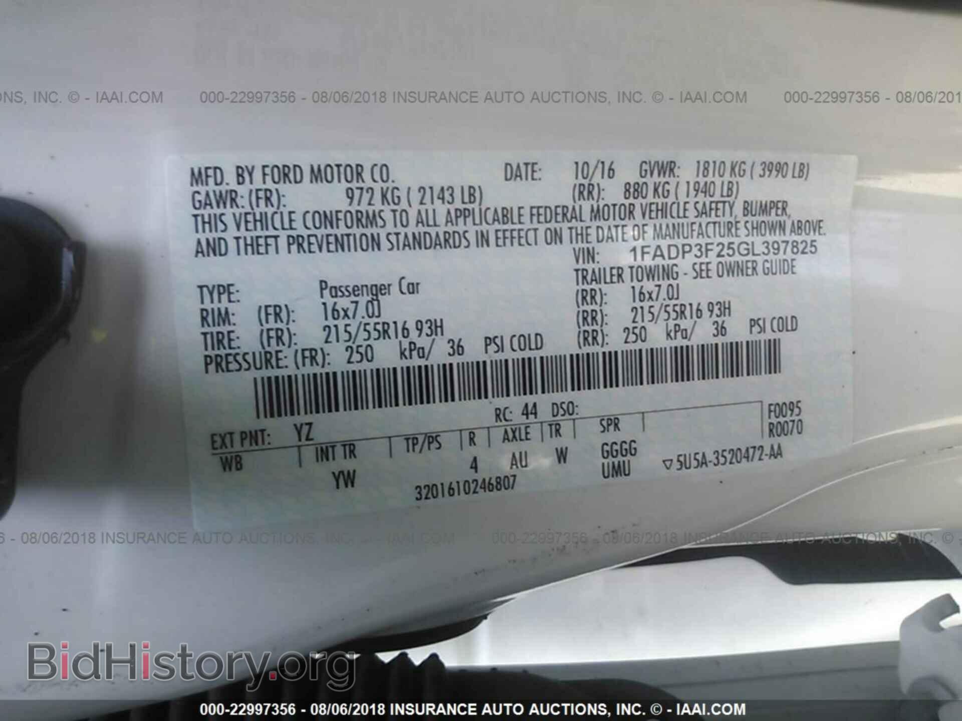 2016 Ford Focus - VIN: 1FADP3F25GL397825 - Photo 9