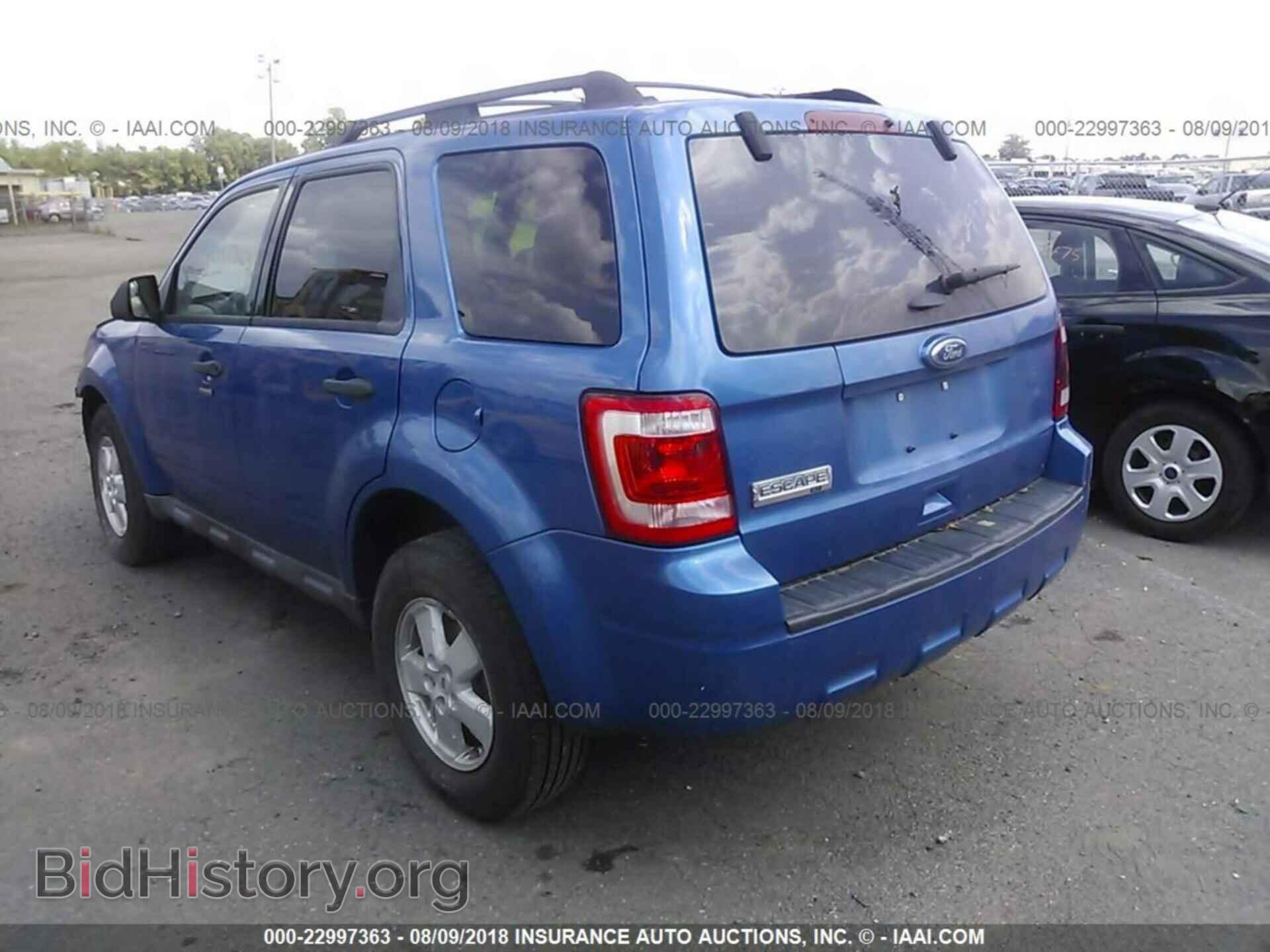 2012 Ford Escape - VIN: 1FMCU9D78CKC54945 - Photo 3