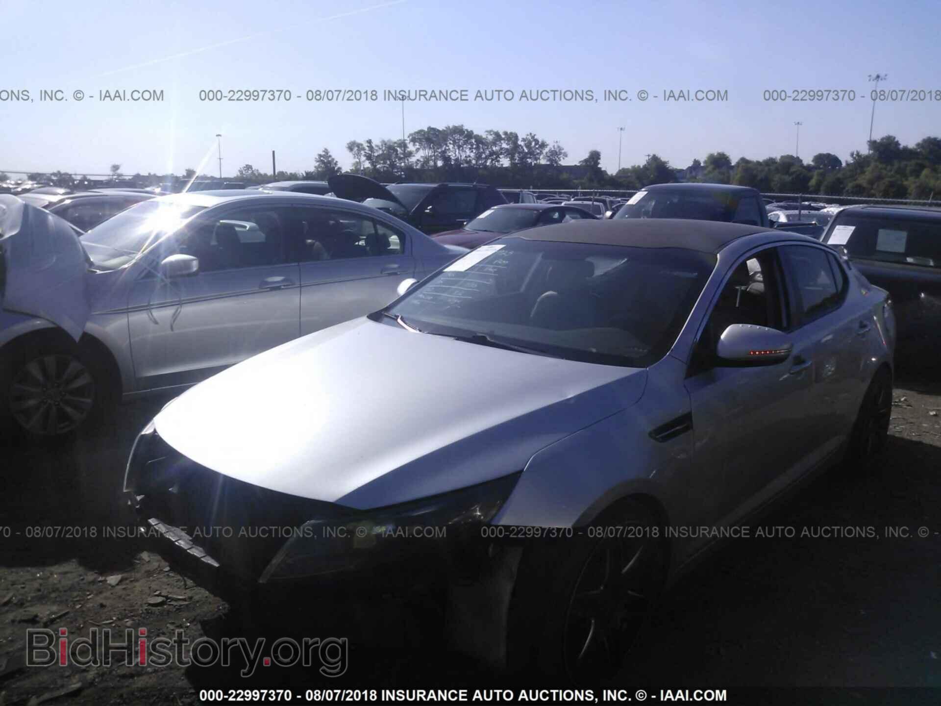 2011 Kia Optima - VIN: KNAGN4A76B5037575 - Фото 2