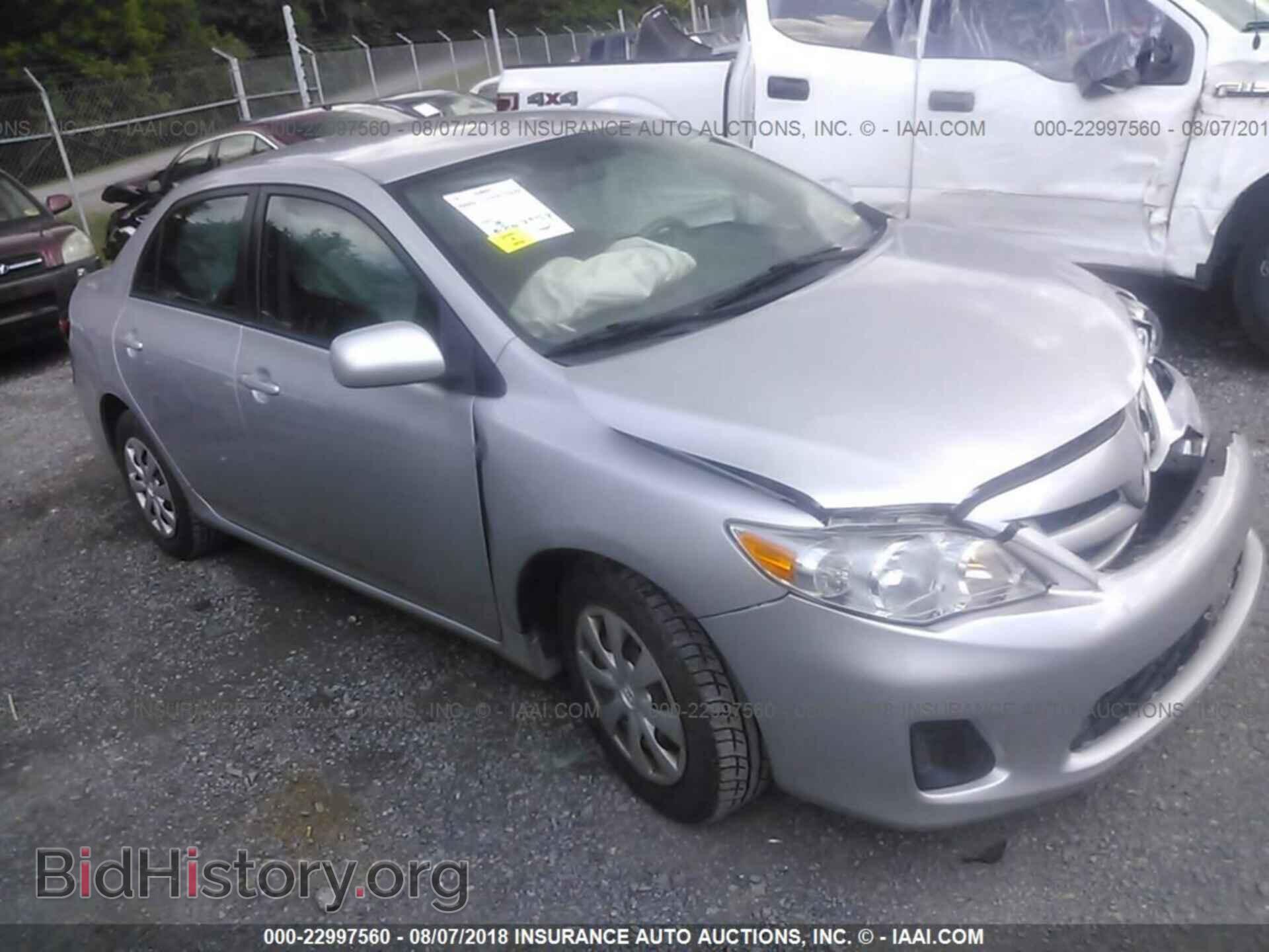 Photo 2T1BU4EE8BC567932 - Toyota Corolla 2011