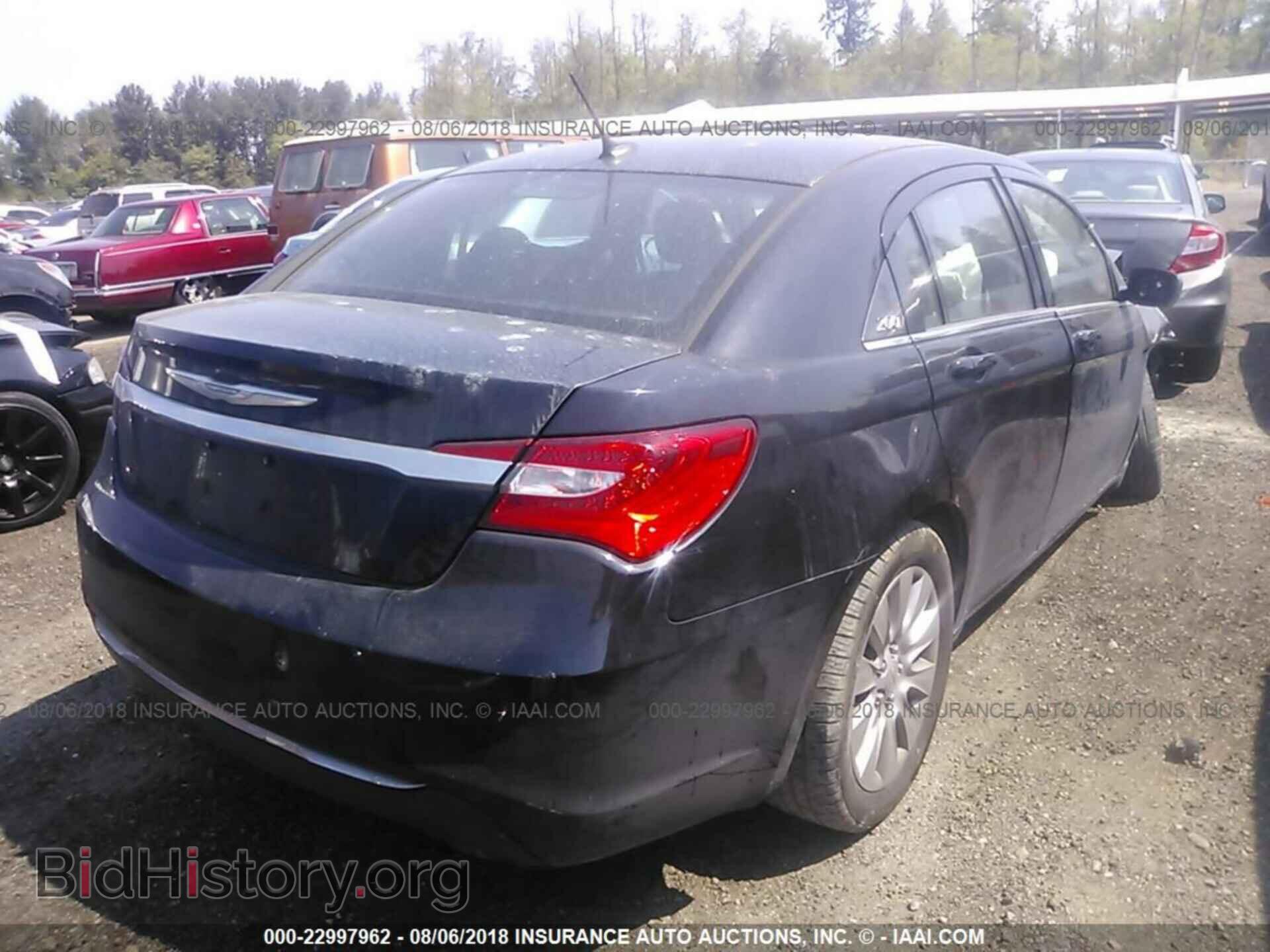 2013 Chrysler 200 - VIN: 1C3CCBAB0DN559464 - Фото 4