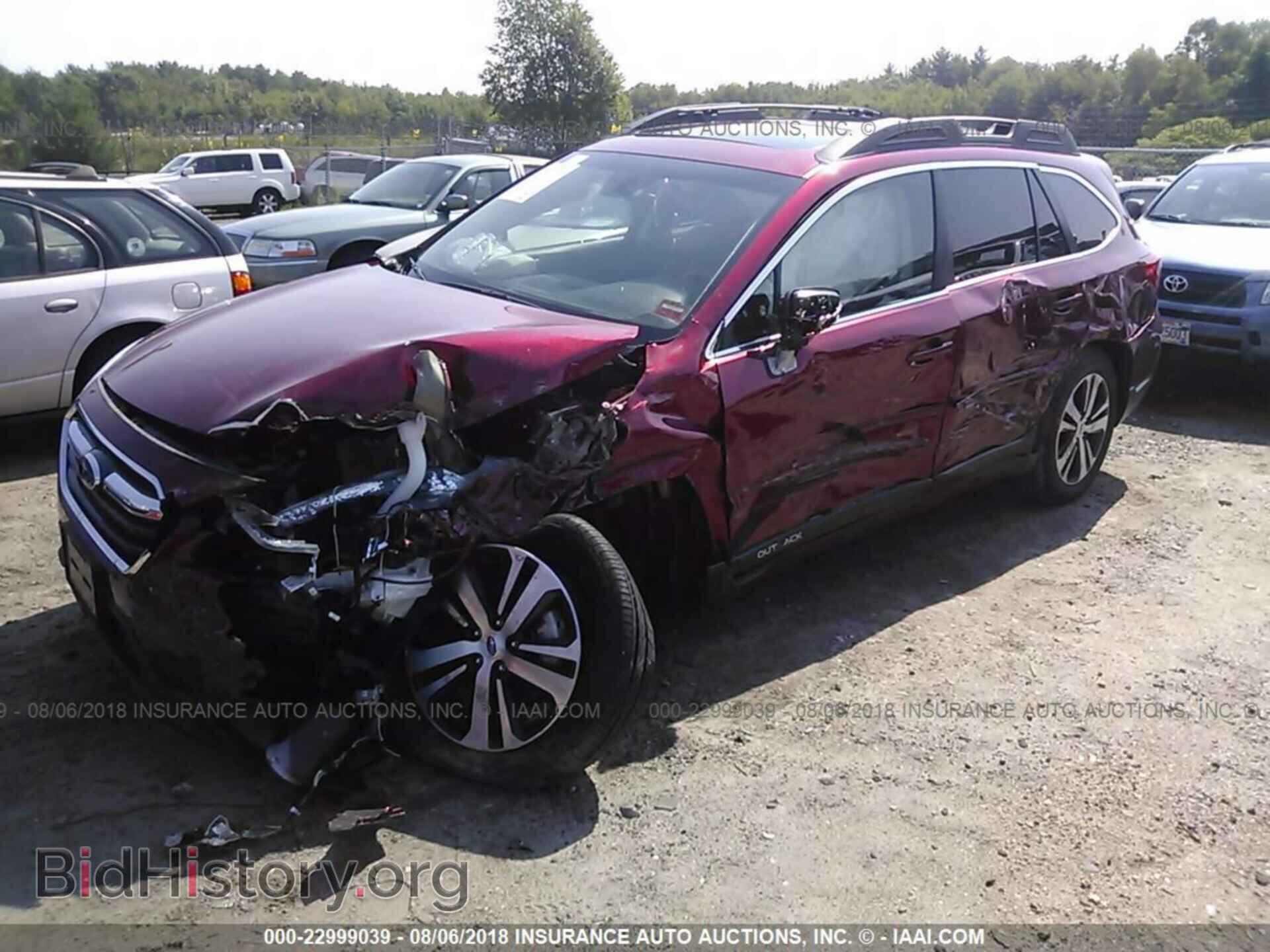 2018 Subaru Outback - VIN: 4S4BSANCXJ3290710 - Фото 2