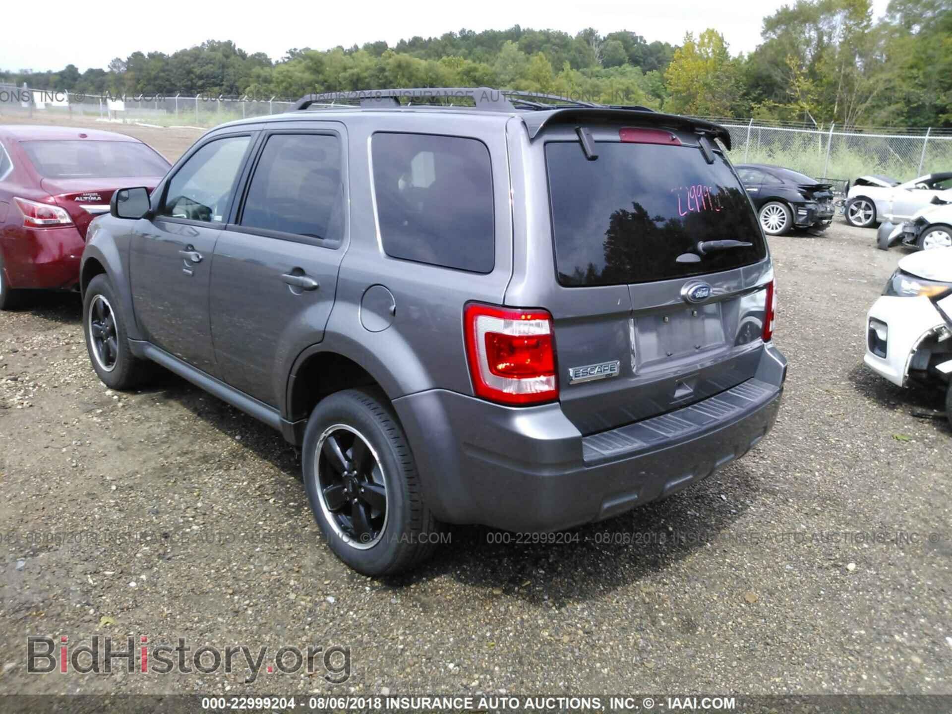 2011 Ford Escape - VIN: 1FMCU0D72BKC46222 - Фото 3