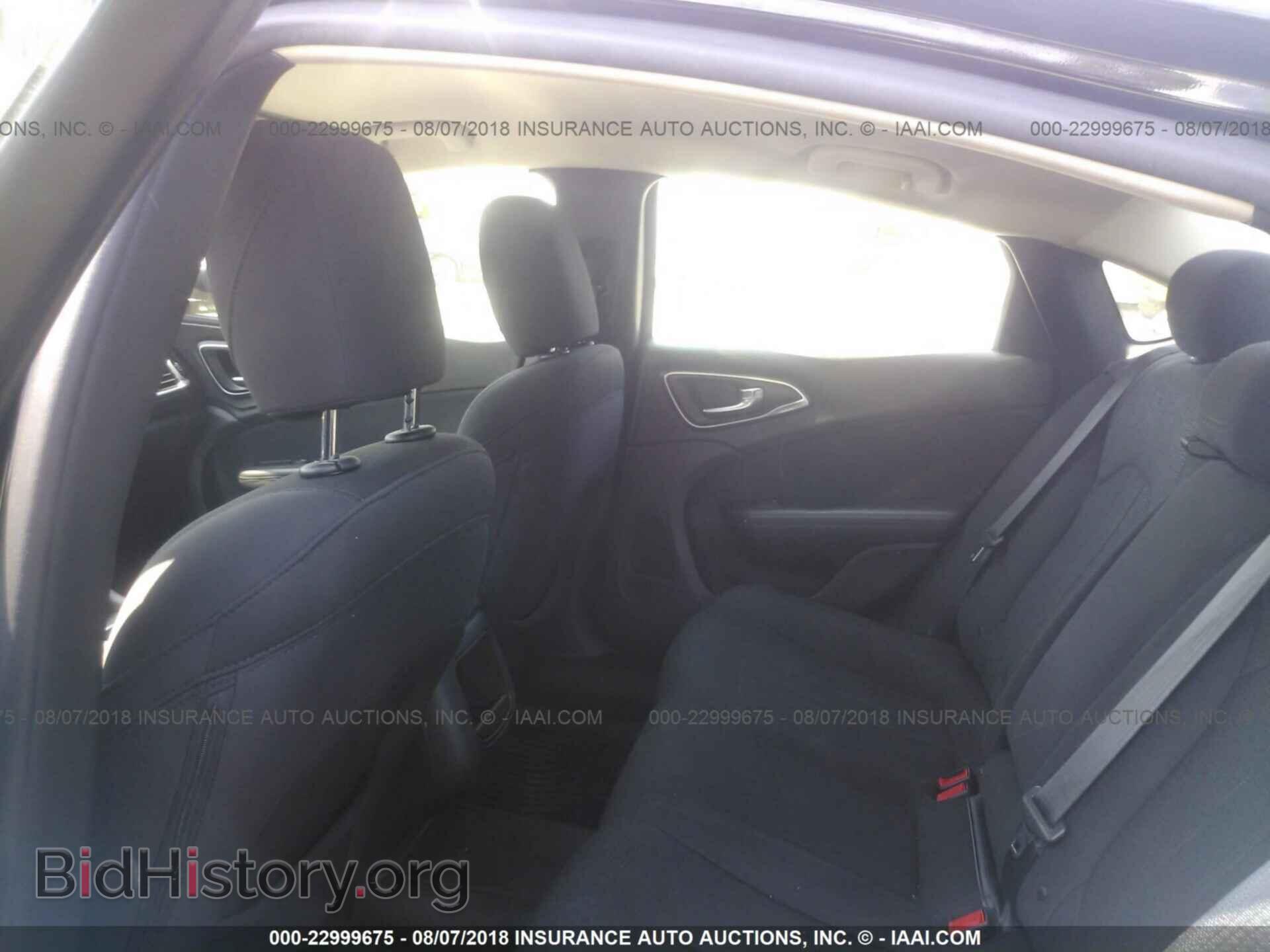 2015 Chrysler 200 - VIN: 1C3CCCABXFN693598 - Photo 8