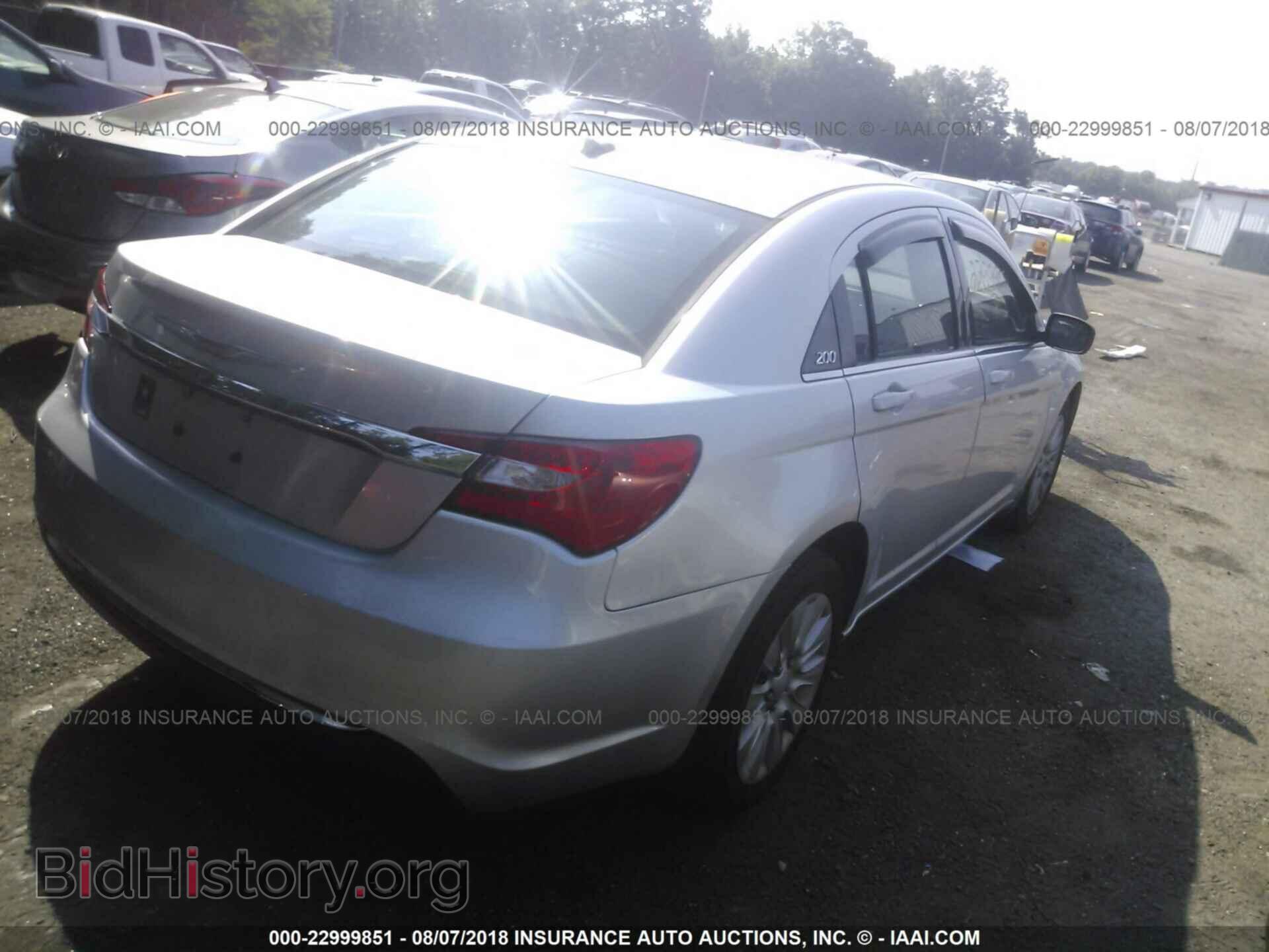 2011 Chrysler 200 - VIN: 1C3BC4FB2BN590020 - Photo 4
