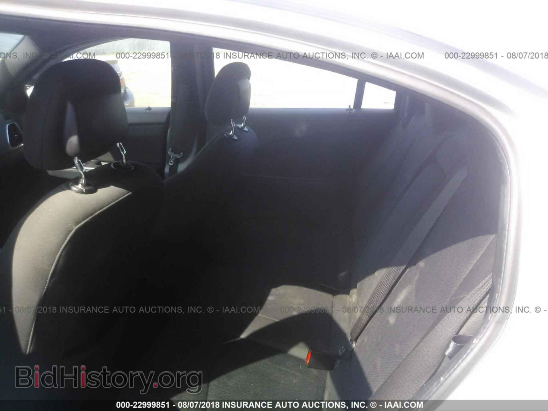 2011 Chrysler 200 - VIN: 1C3BC4FB2BN590020 - Photo 8