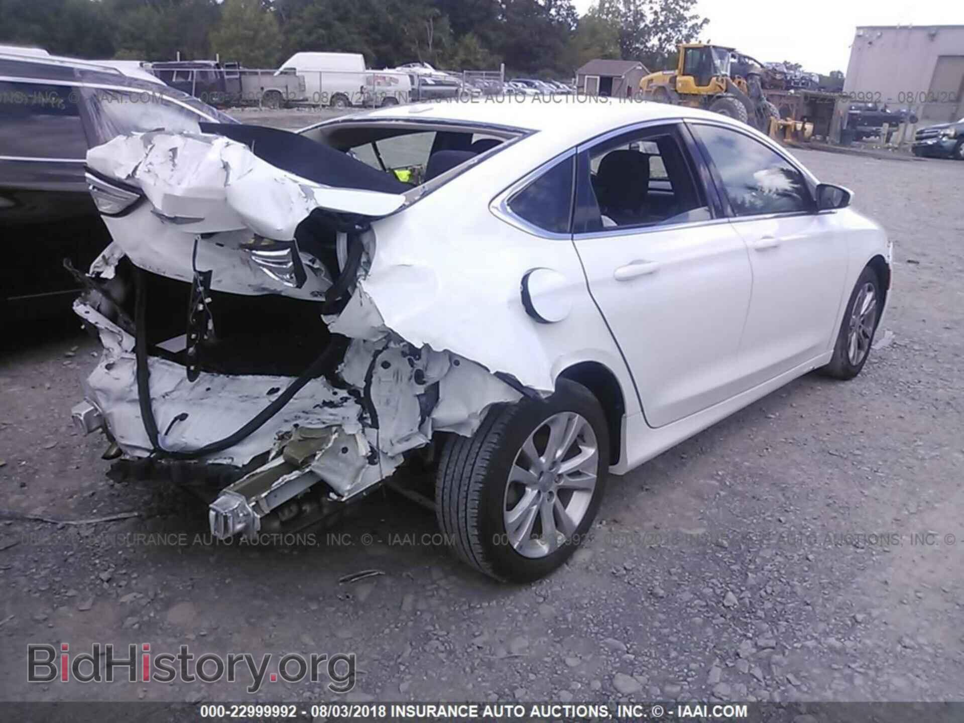 2015 Chrysler 200 - VIN: 1C3CCCAB1FN671165 - Photo 4