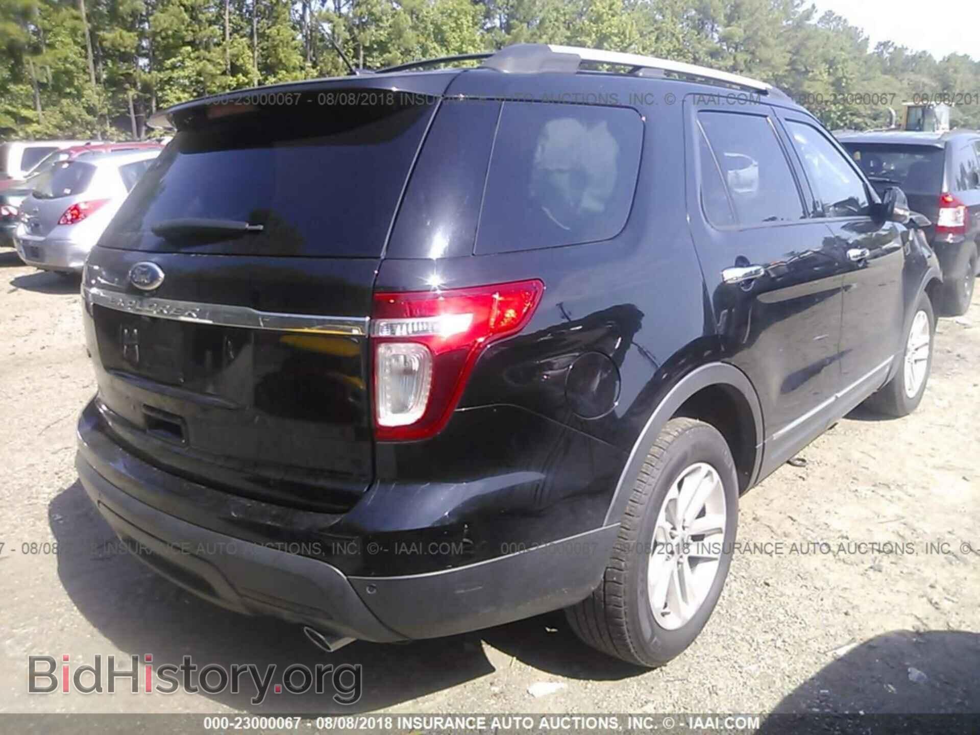 2011 Ford Explorer - VIN: 1FMHK7D80BGA94196 - Фото 4