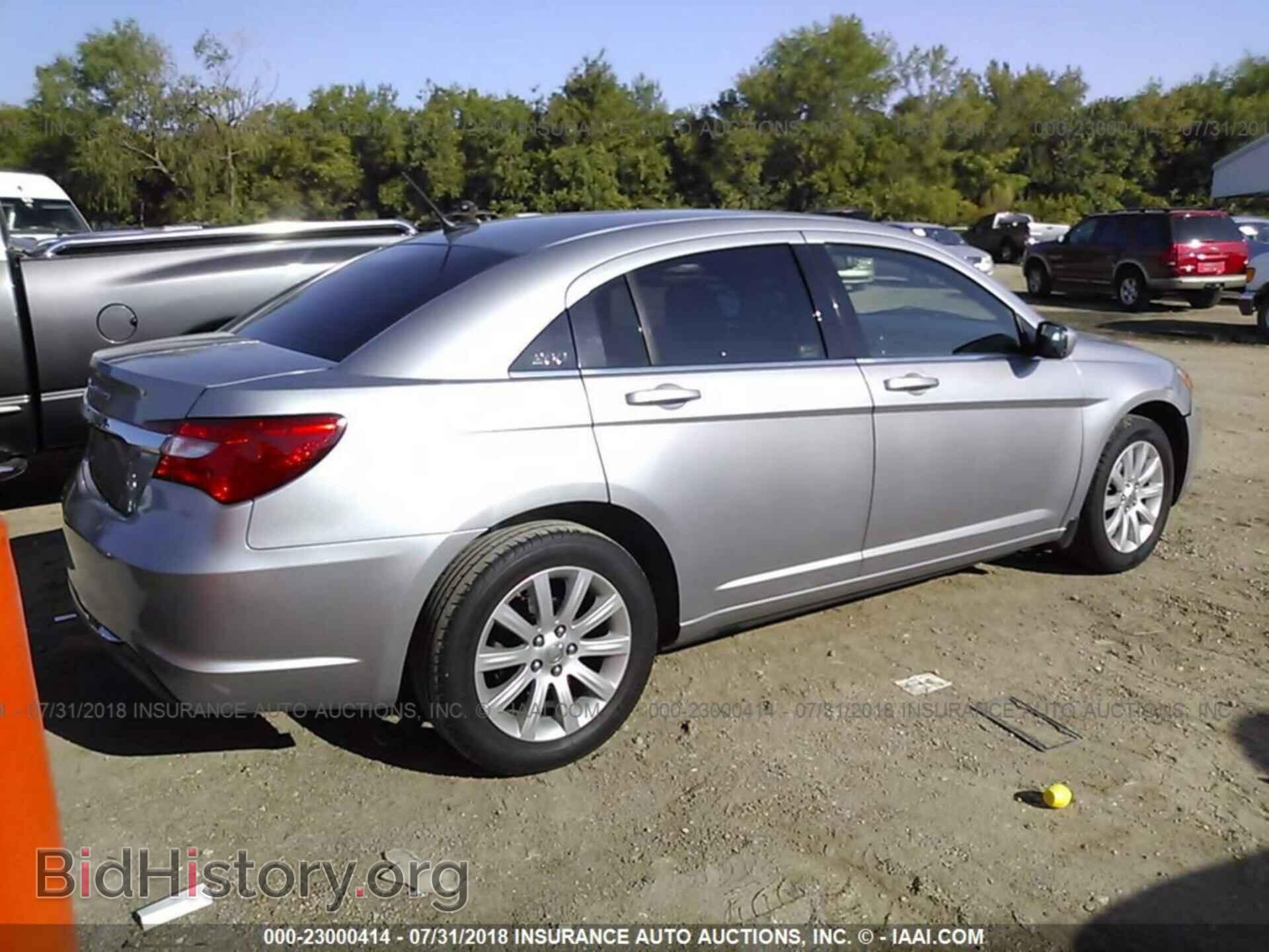 2013 Chrysler 200 - VIN: 1C3CCBBB4DN522139 - Photo 4